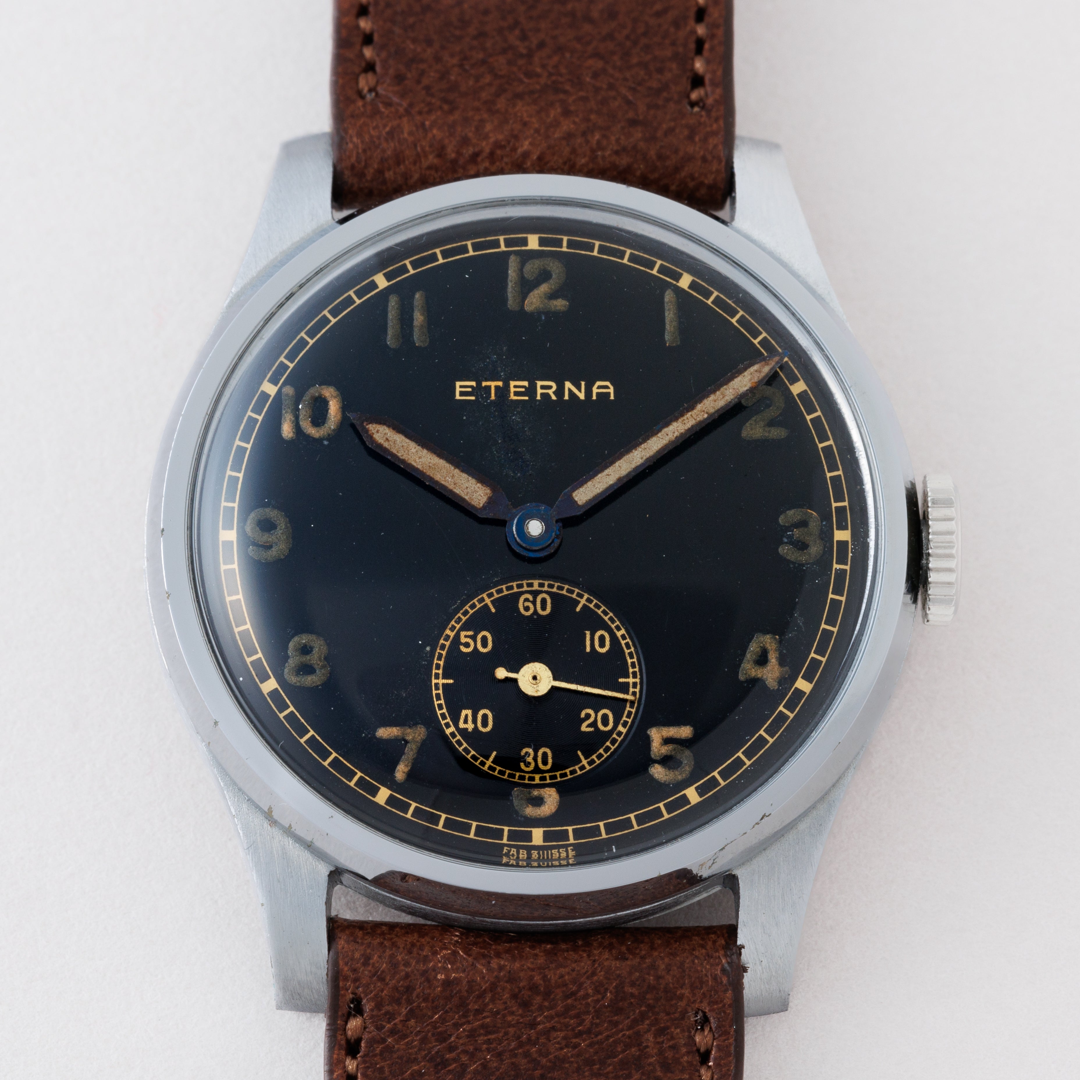 エテルナ ラウンドケース 1940年代製 ブラックミラーダイヤル スモールセコンド タグ付き