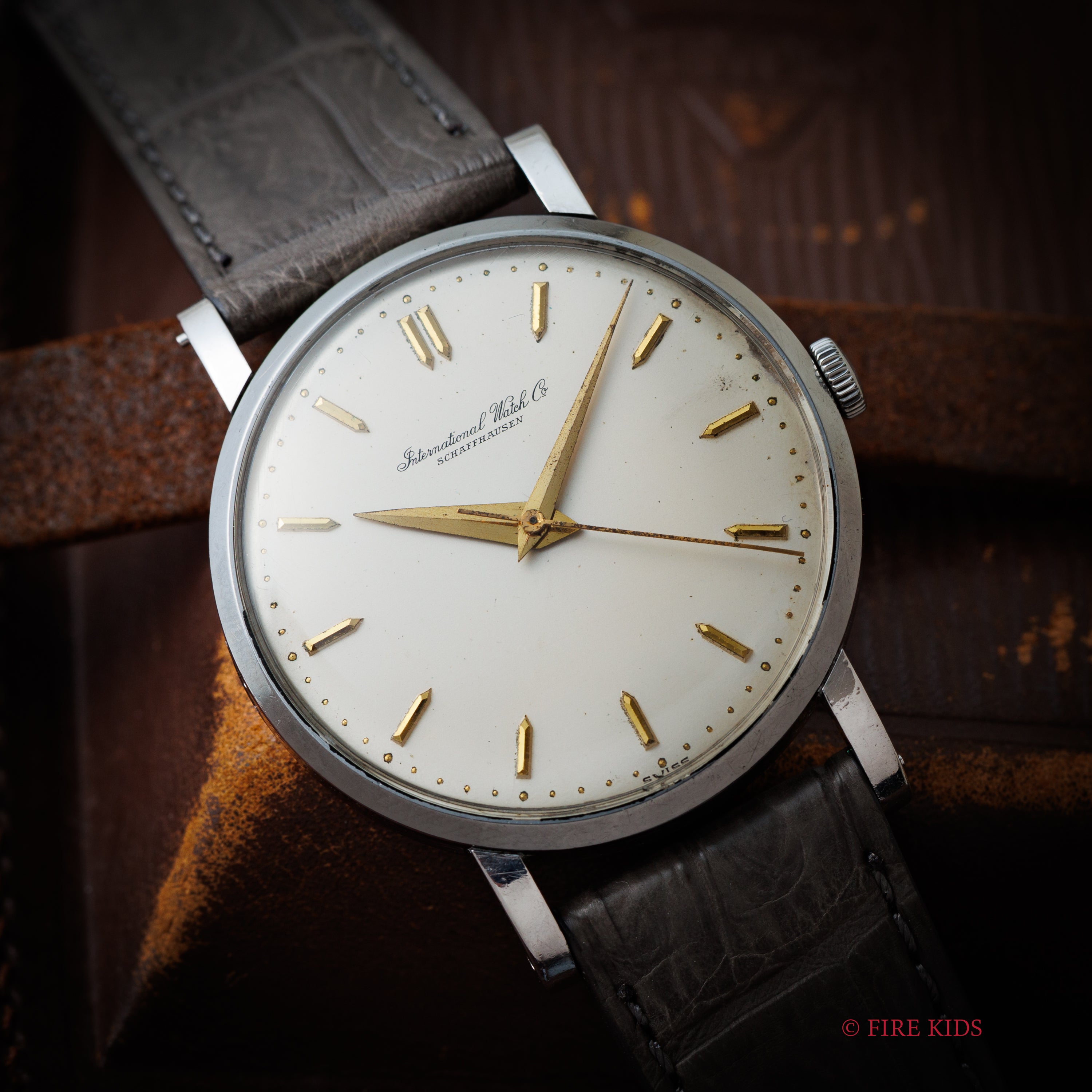 IWC Cal.89 手巻き ラウンドケース 1957年製 砲弾インデックス