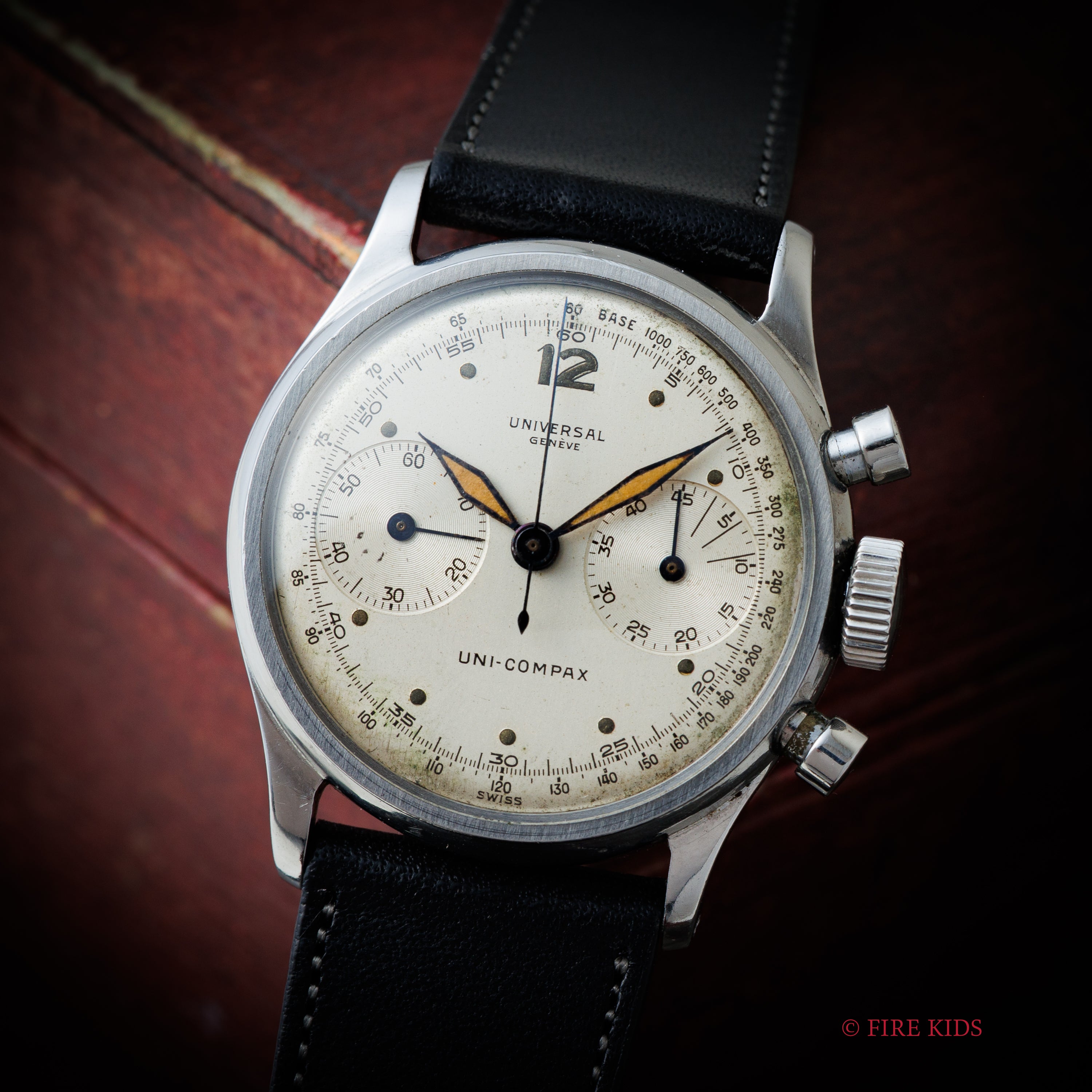 ユニバーサル・ジュネーブ ユニコンパックス 1940年代製 手巻 Cal.285 スクリューバック ラウンドプッシャー