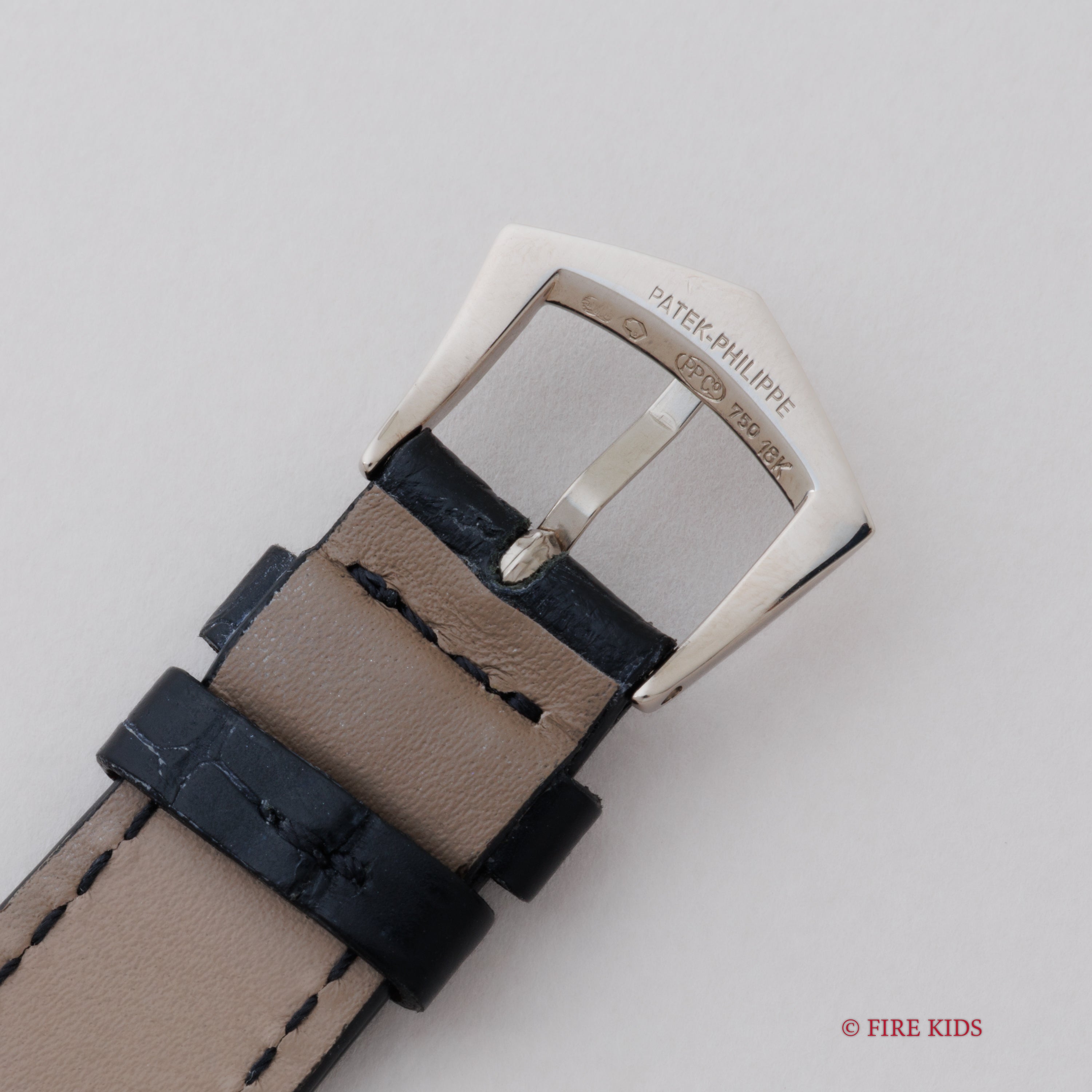 パテックフィリップ カラトラバ ホワイトローマンダイヤル 日本限定 1999年製 手巻き Cal.215 18金ホワイトゴールド 箱、アーカイブ、純正18金ホワイトゴールド尾錠付き