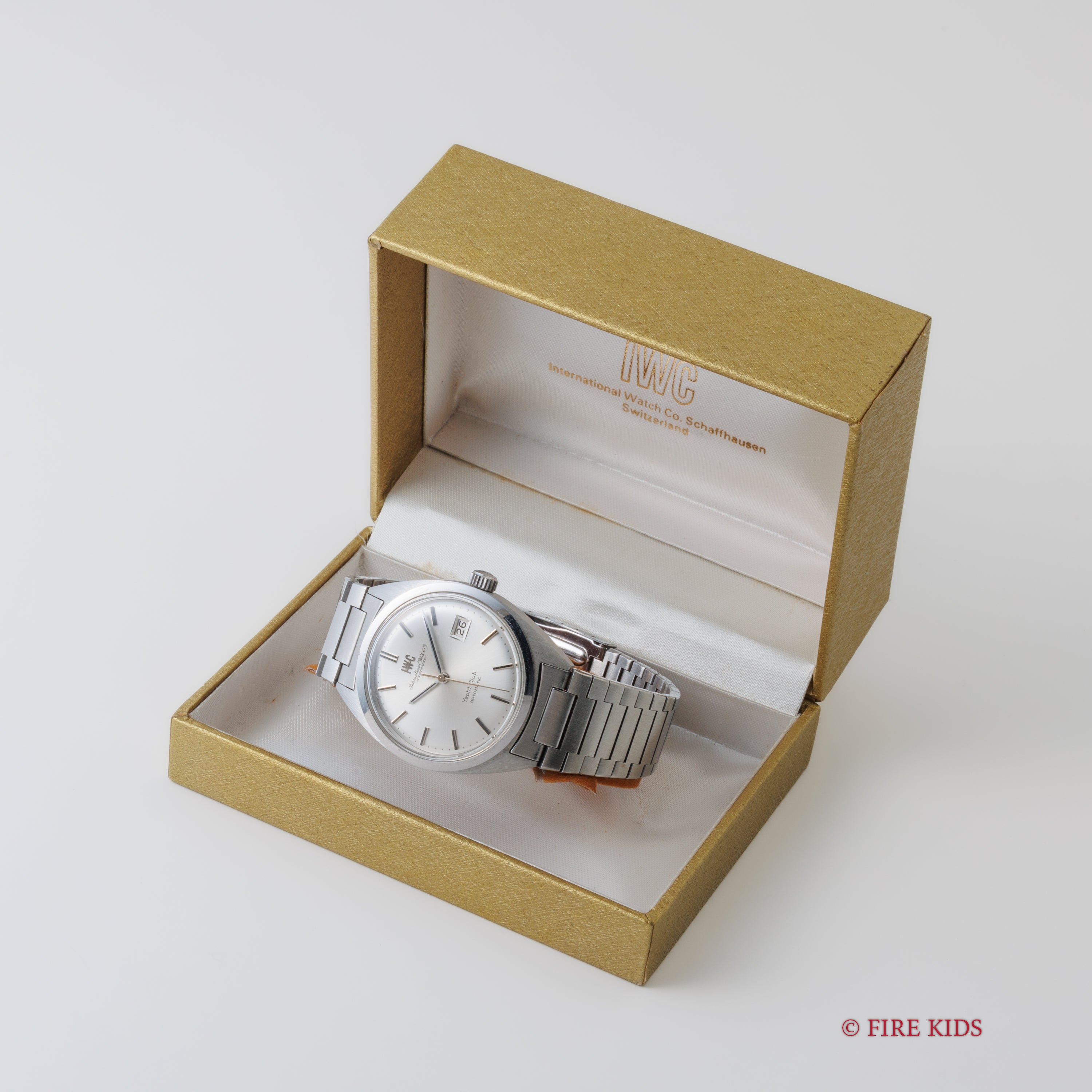 IWC ヨットクラブ 1979年製 ペラトン式自動巻き Cal.8541B 純正ブレス付き 箱付き