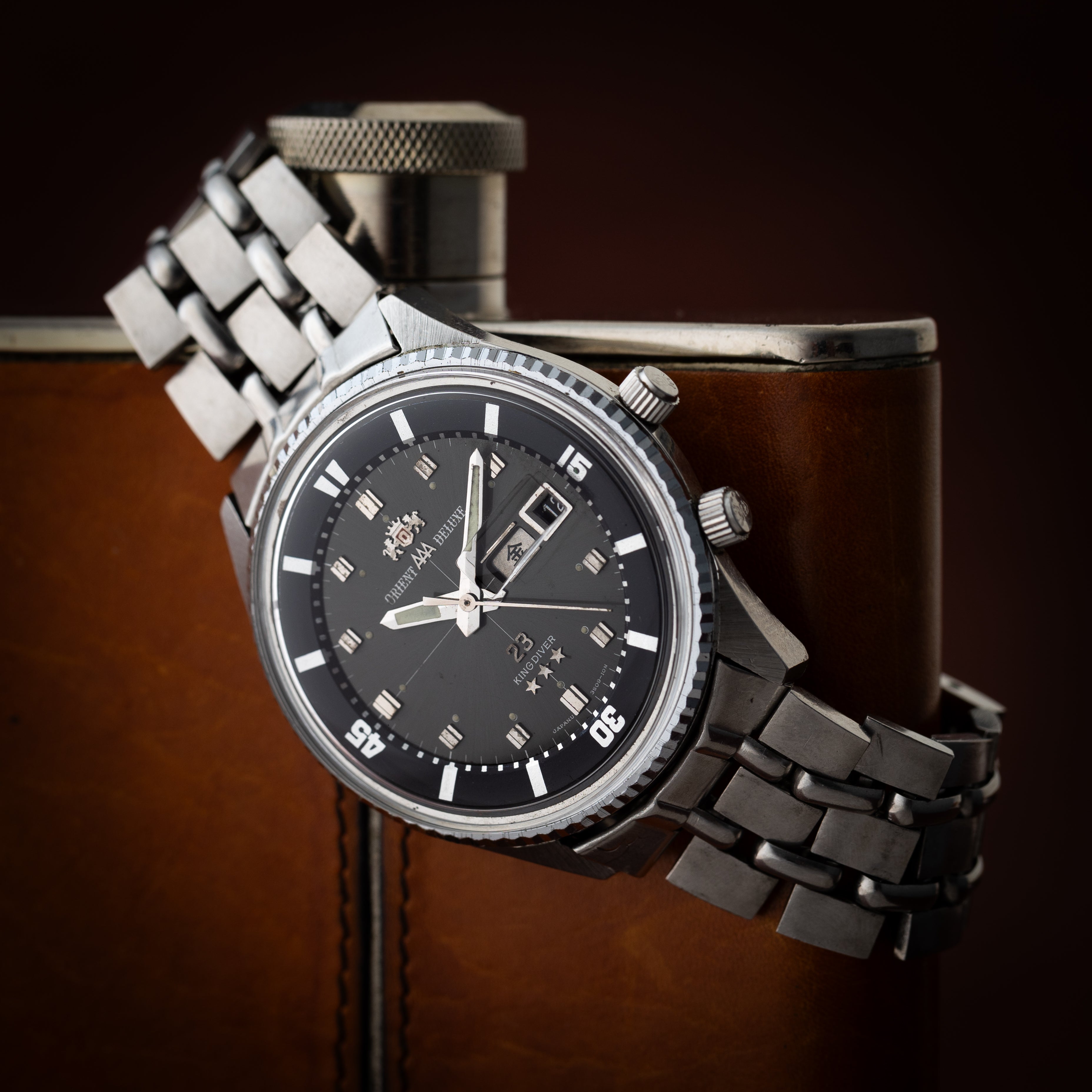 カスタム品　機械式のようなクォーツに換装　ビンテージ風　ダイバーズウォッチ カスタム品 機械式のようなクォーツに換装 ビンテージ風 ダイバーズ