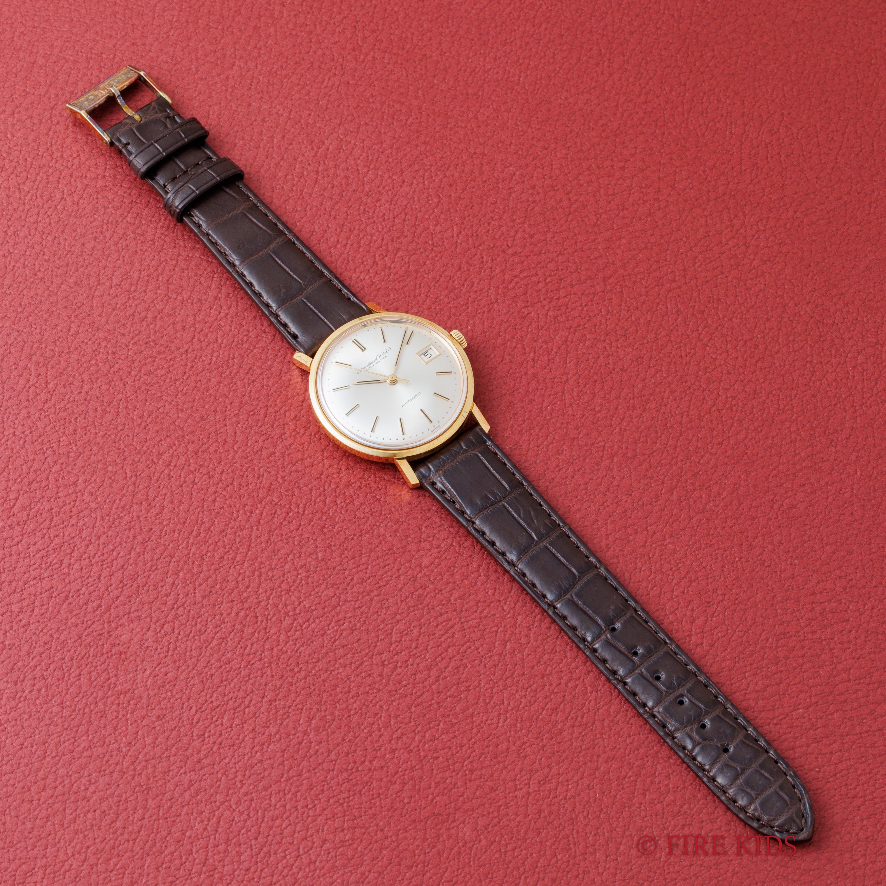 IWC ラウンドケース 18金無垢 ペラトン式自動巻き 1967年製 Cal.8541 Ref.808A ボンベダイヤル 純正尾錠付き