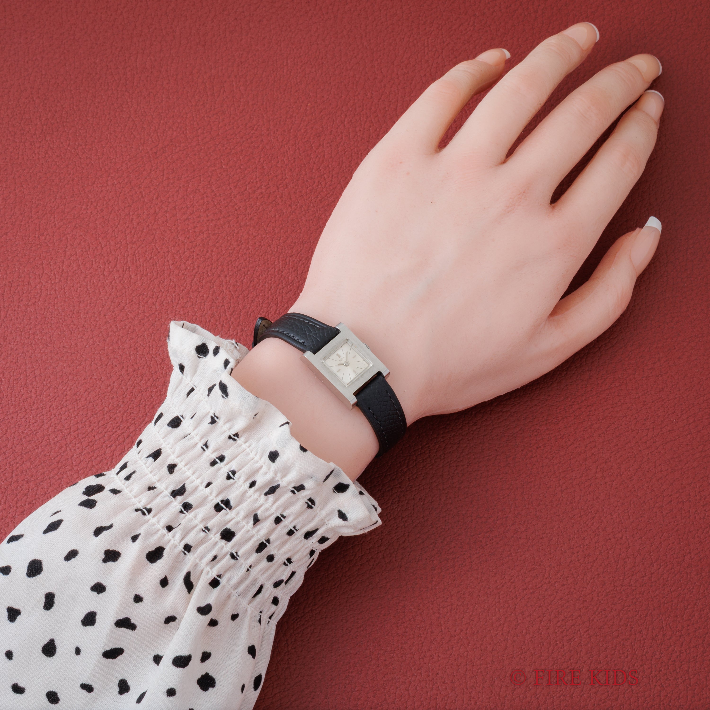 チューダー 1966年製 Ref.1861 レディース スクエアケース 手巻き ロレックス尾錠付き