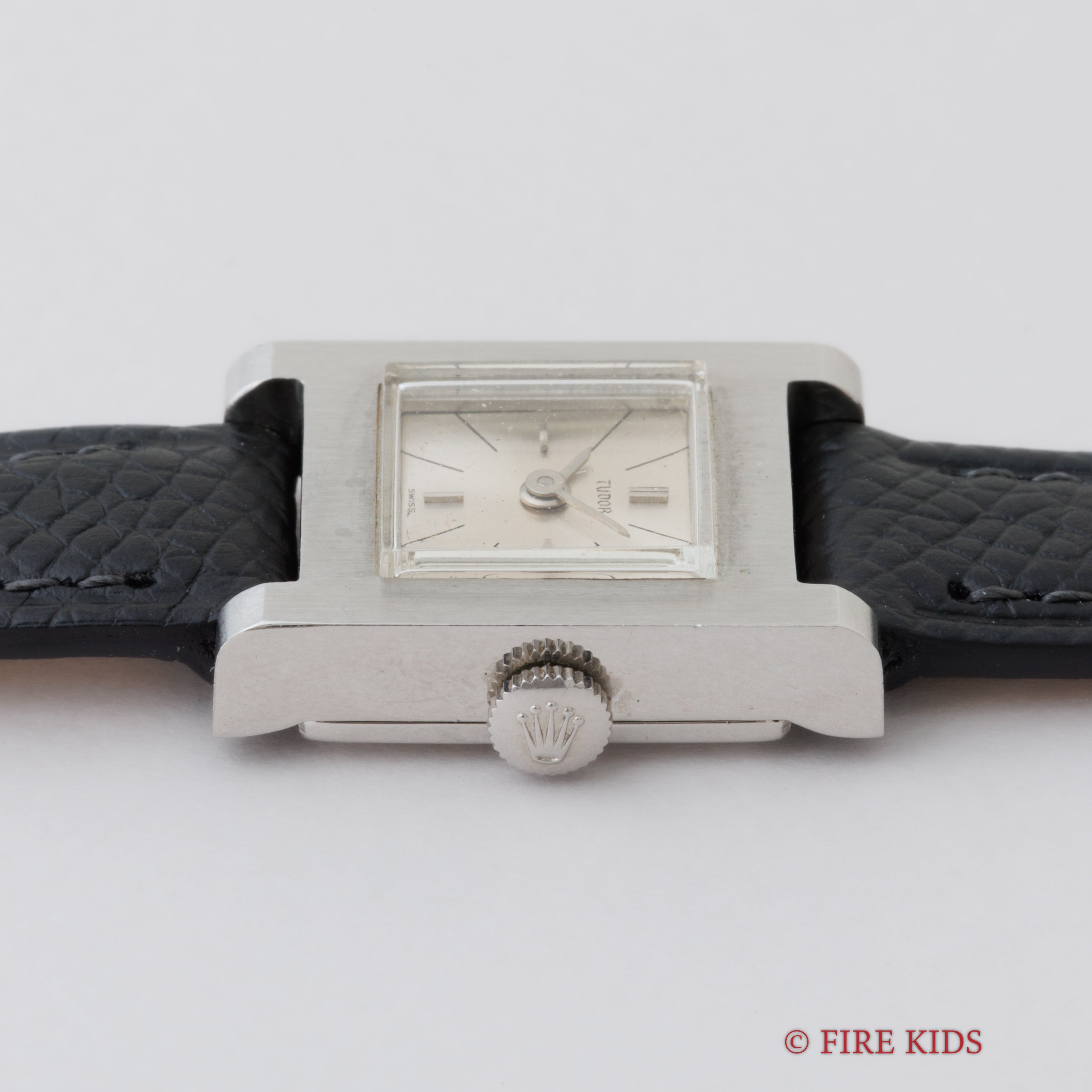 チューダー 1966年製 Ref.1861 レディース スクエアケース 手巻き ロレックス尾錠付き