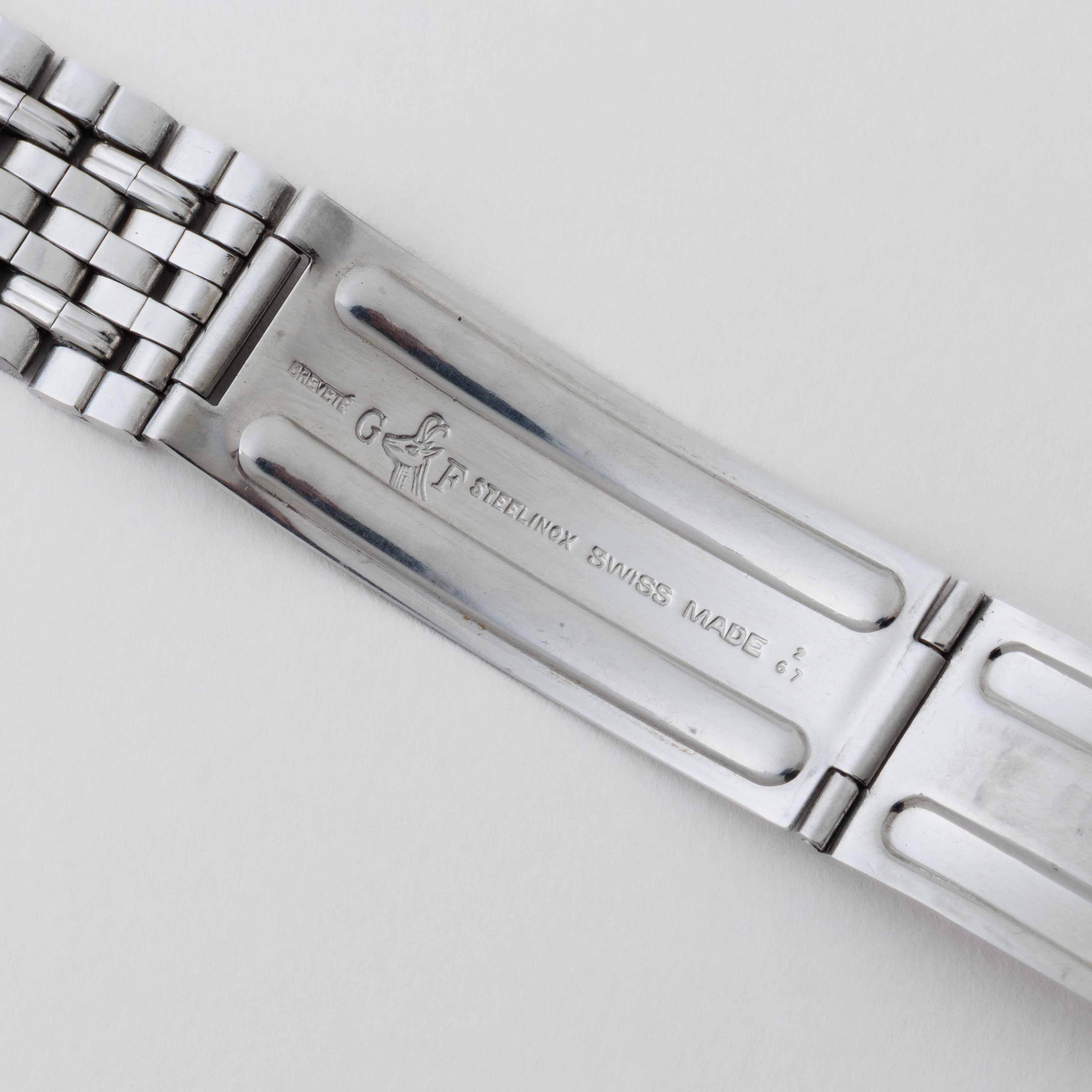 IWC	ラウンドケース グレーダイヤル 手巻きCal.89 Ref.810 1970年製/昭和45年製 純正ステンレスブレス付き