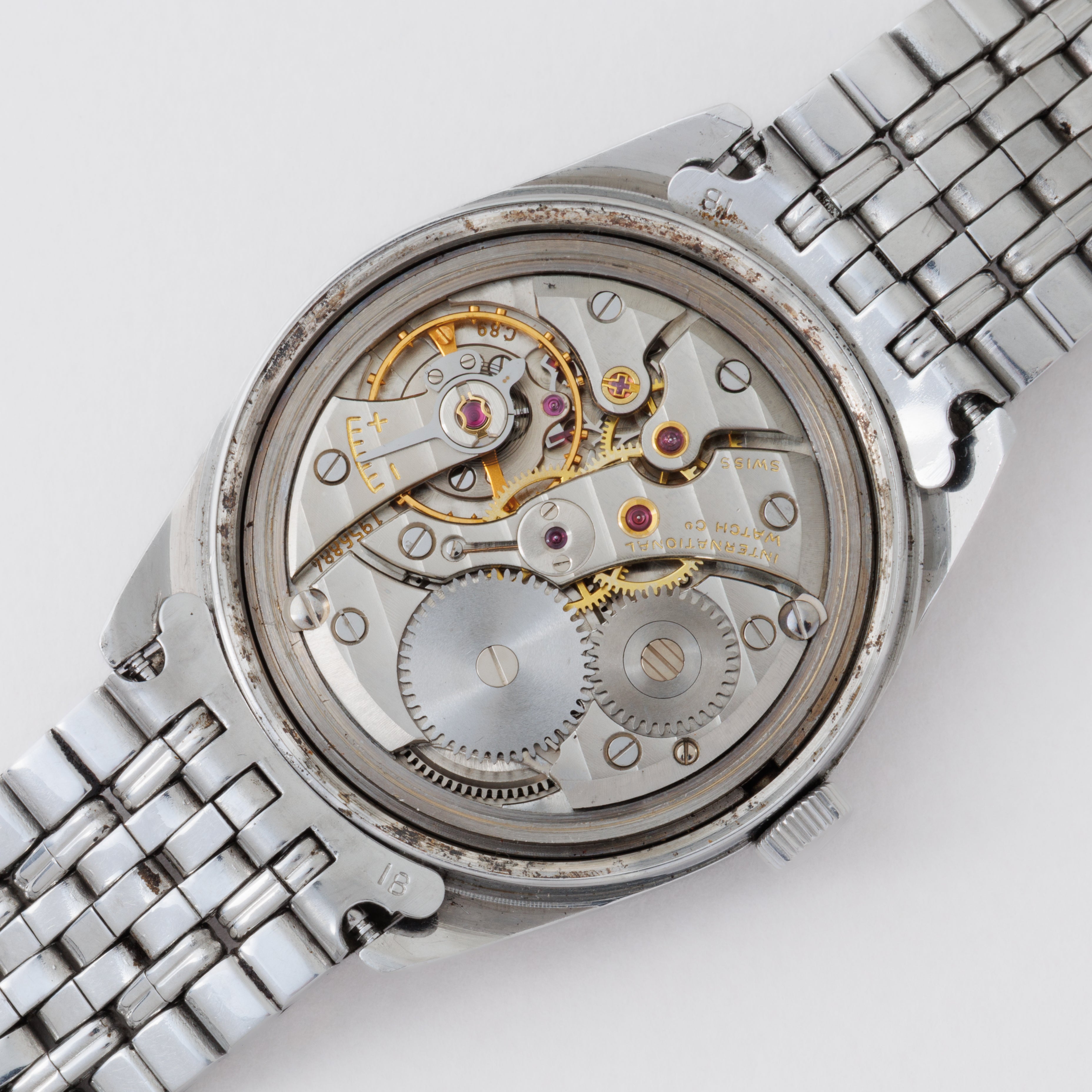 IWC	ラウンドケース グレーダイヤル 手巻きCal.89 Ref.810 1970年製/昭和45年製 純正ステンレスブレス付き