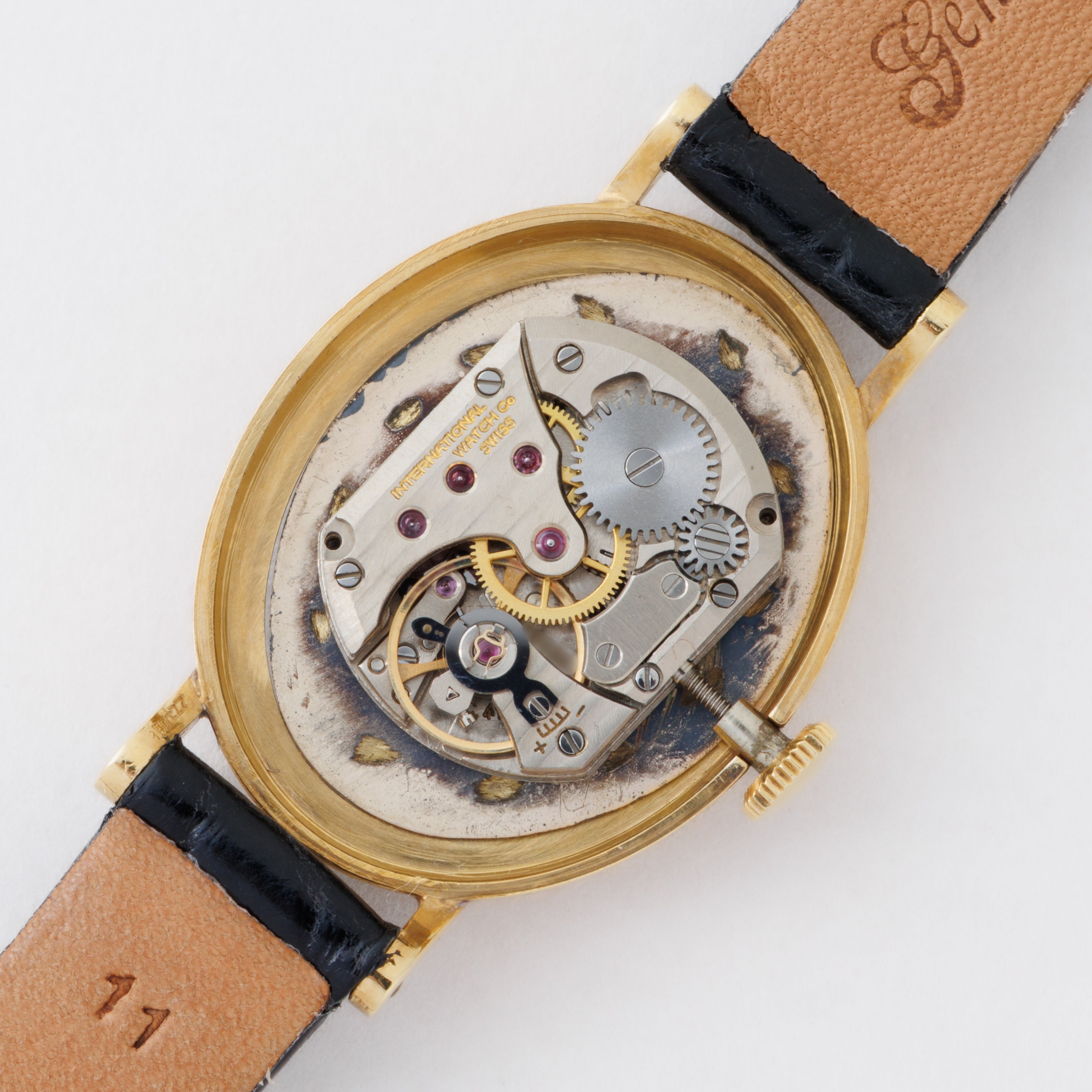 IWC 18金無垢オーバルケース BEYERダブルネーム 1976年製 ブルーグレーダイヤル 手巻きCal.412