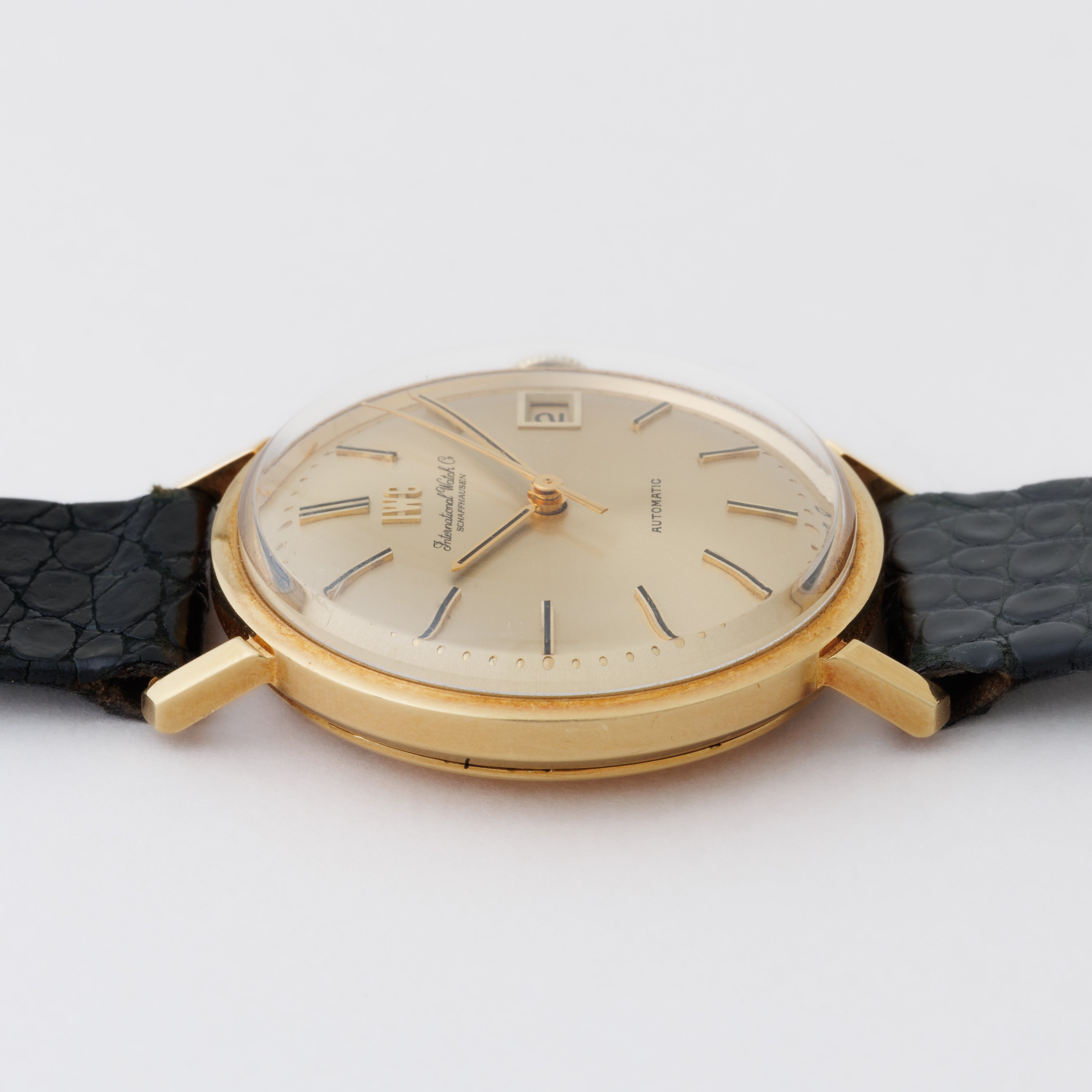 IWC 18金無垢オートマチック 1977年製 ペラトン式自動巻 Cal.8541B  純正GF尾錠付き