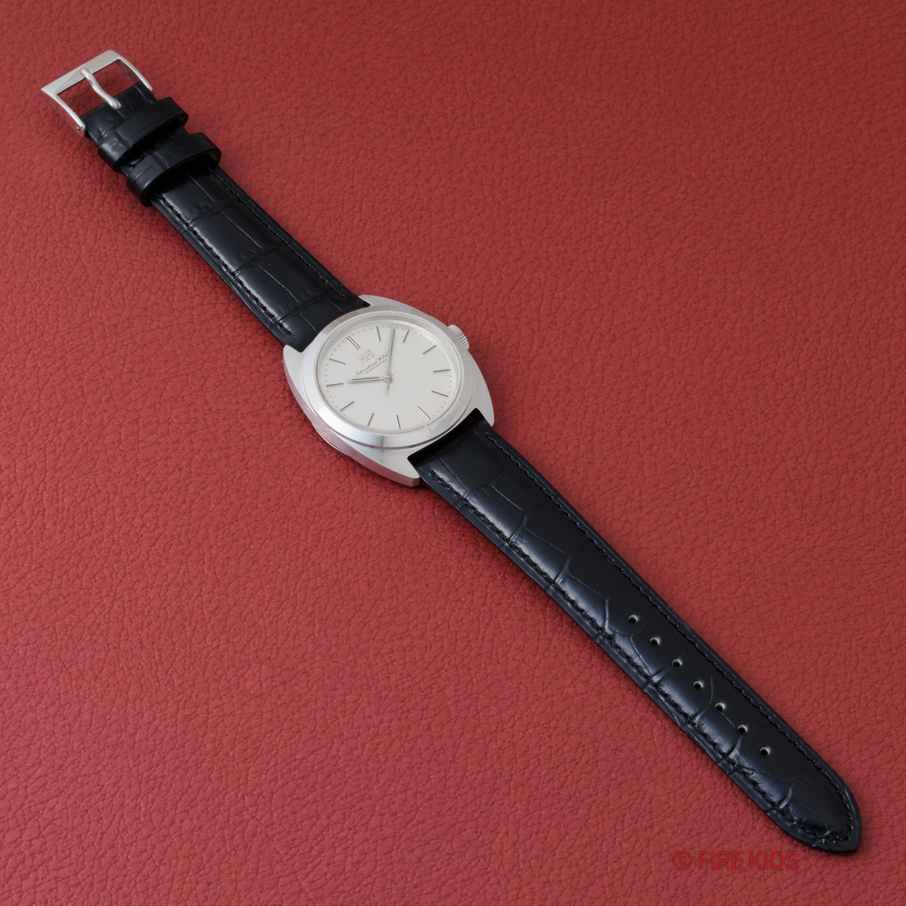 IWC トノー型 ヨットクラブスタイル 1976年製 Ref.2606 手巻き Cal.89 手巻き お魚リューズ