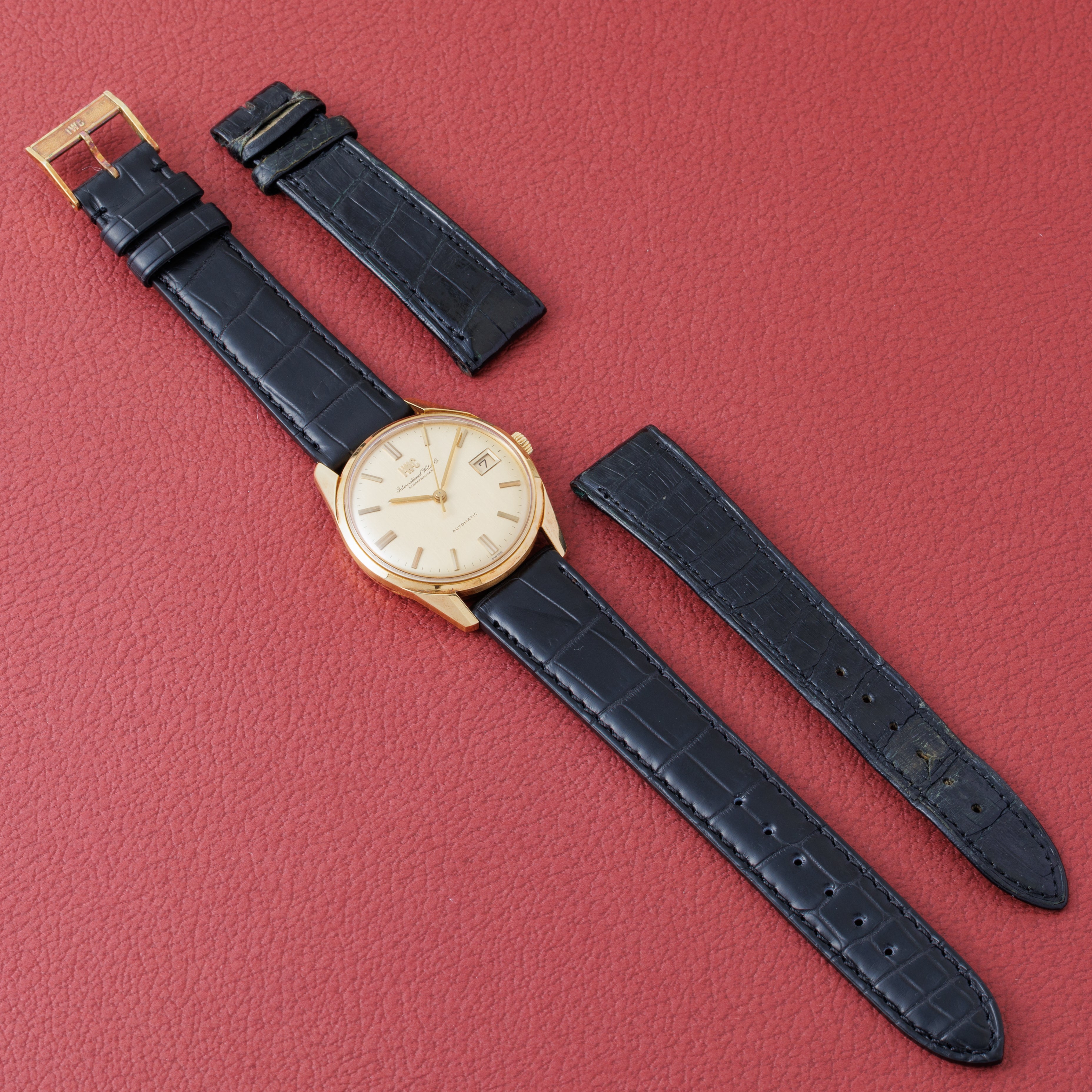 IWC ラウンドケース 1969年製 Ref.R810A 18金無垢 自動巻き Cal.8541B 純正革ベルト、尾錠付き