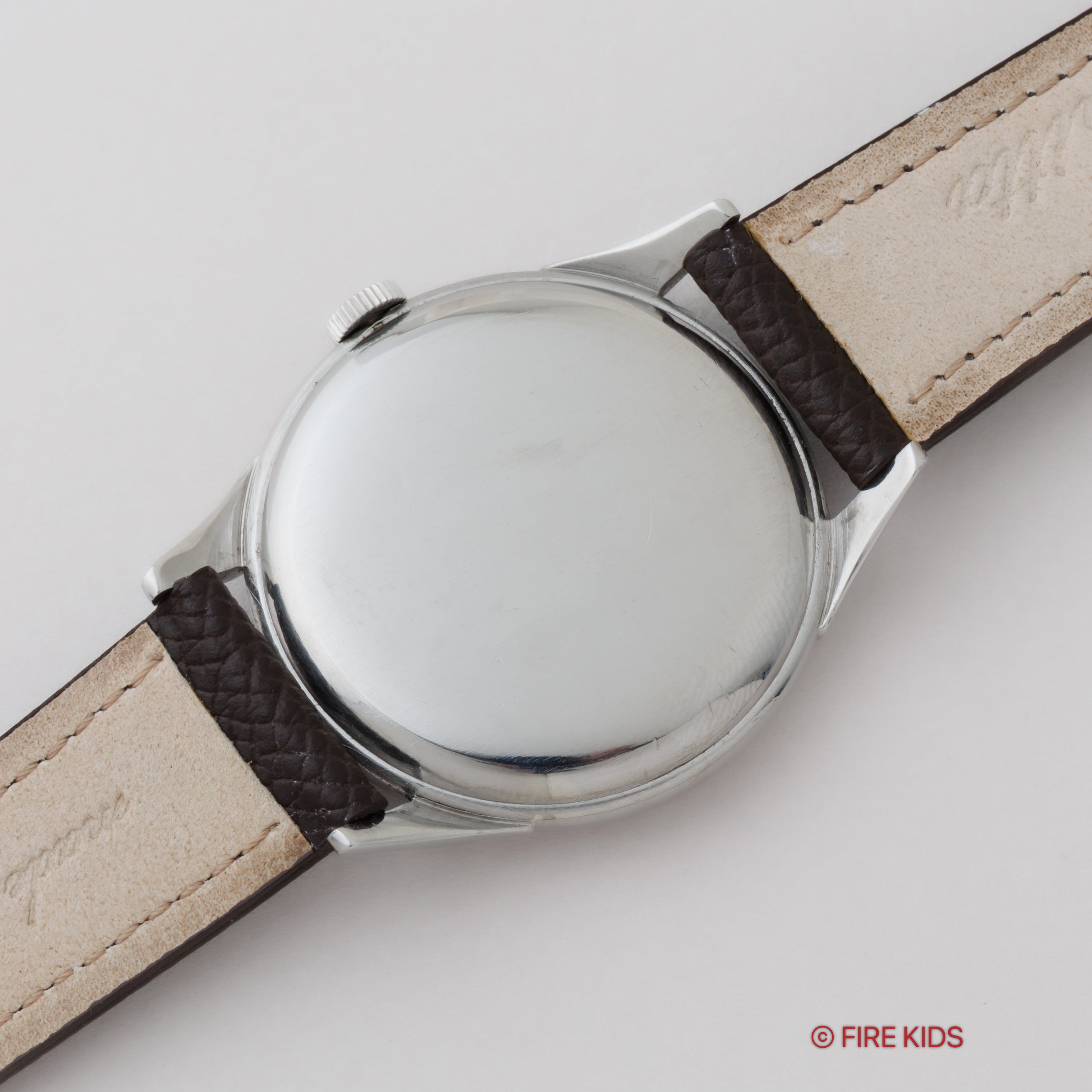 オメガ 30mmキャリバー搭載  スモールセコンド 手巻き Cal.266 1952年製