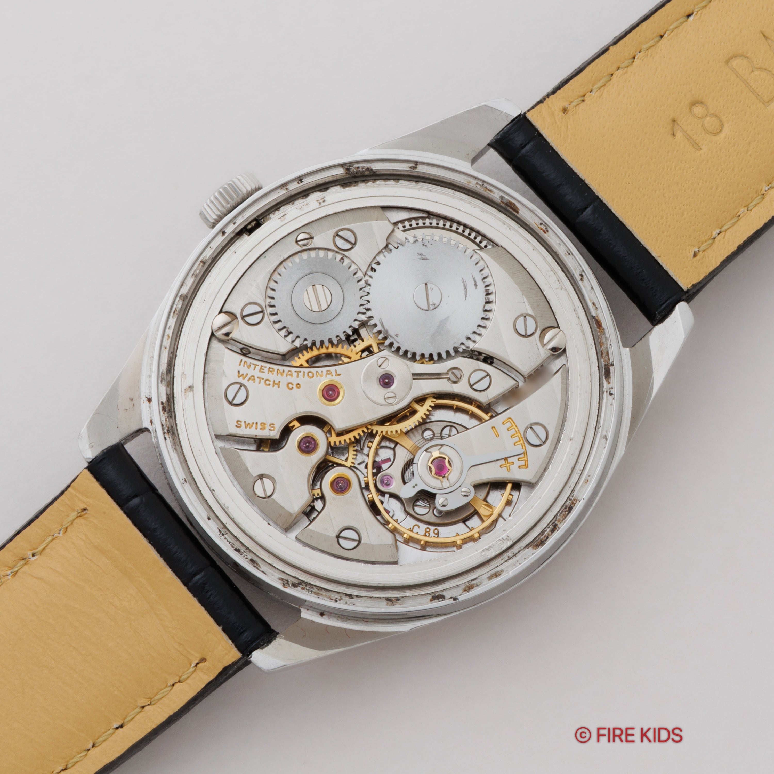 IWC ラウンド 1970年製（昭和45年製） Cal.89 手巻き オールドインター R810