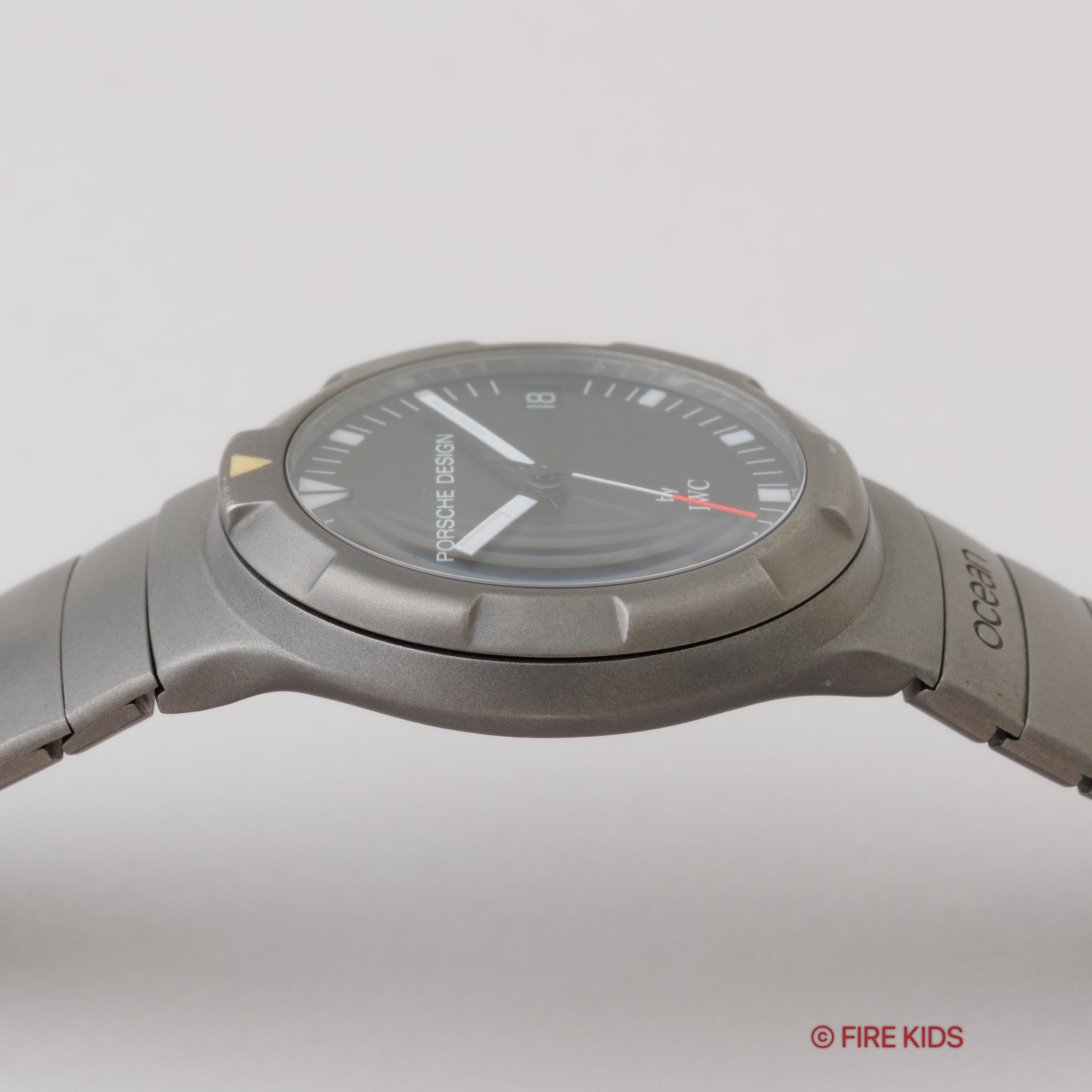 ポルシェデザイン by IWC 1986年製 オーシャン500 オートマチック 箱、修理明細書付き