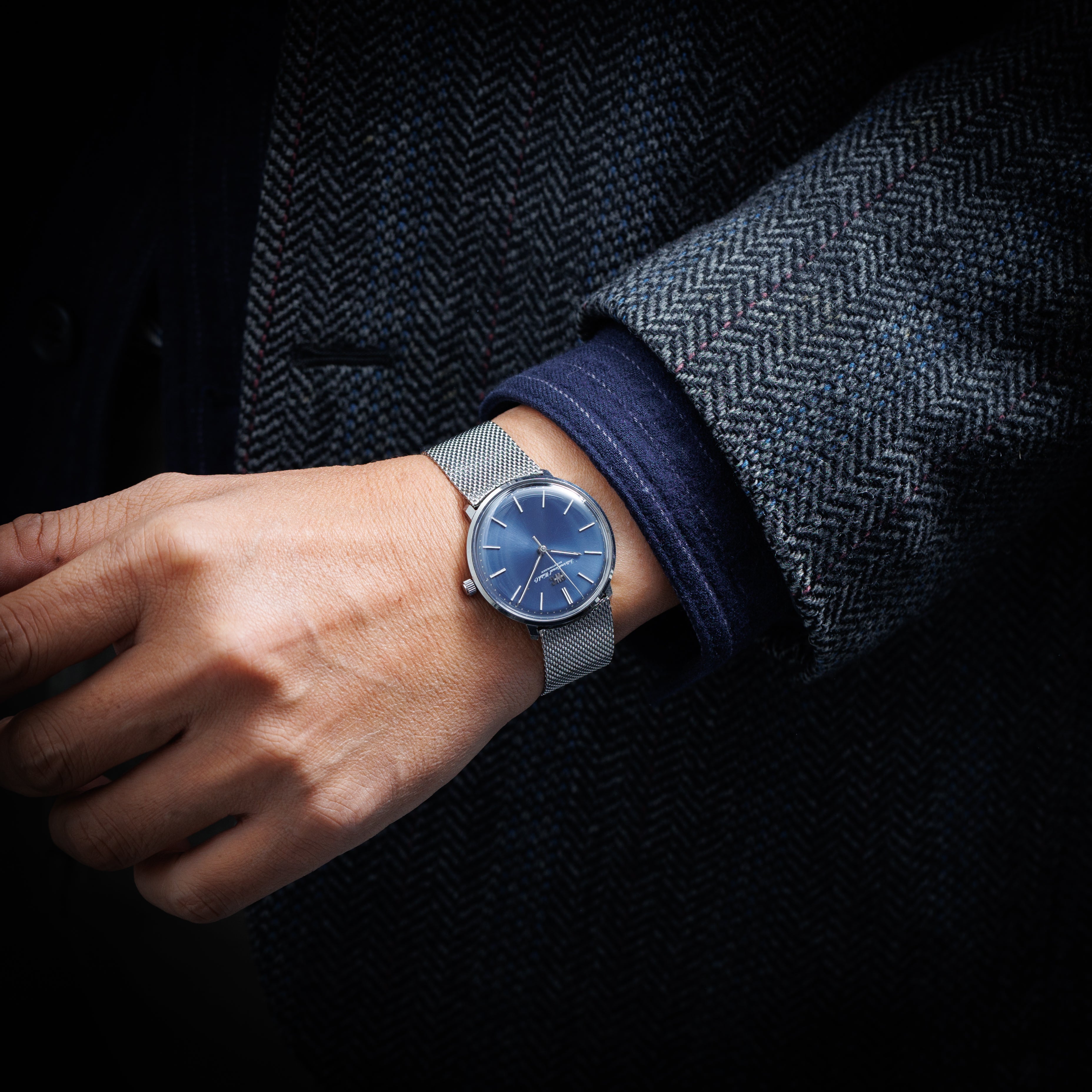 IWC ラウンドケース 1973年製 Ref.2401 手巻き Cal.403 ブルーダイヤル 純正ブレス