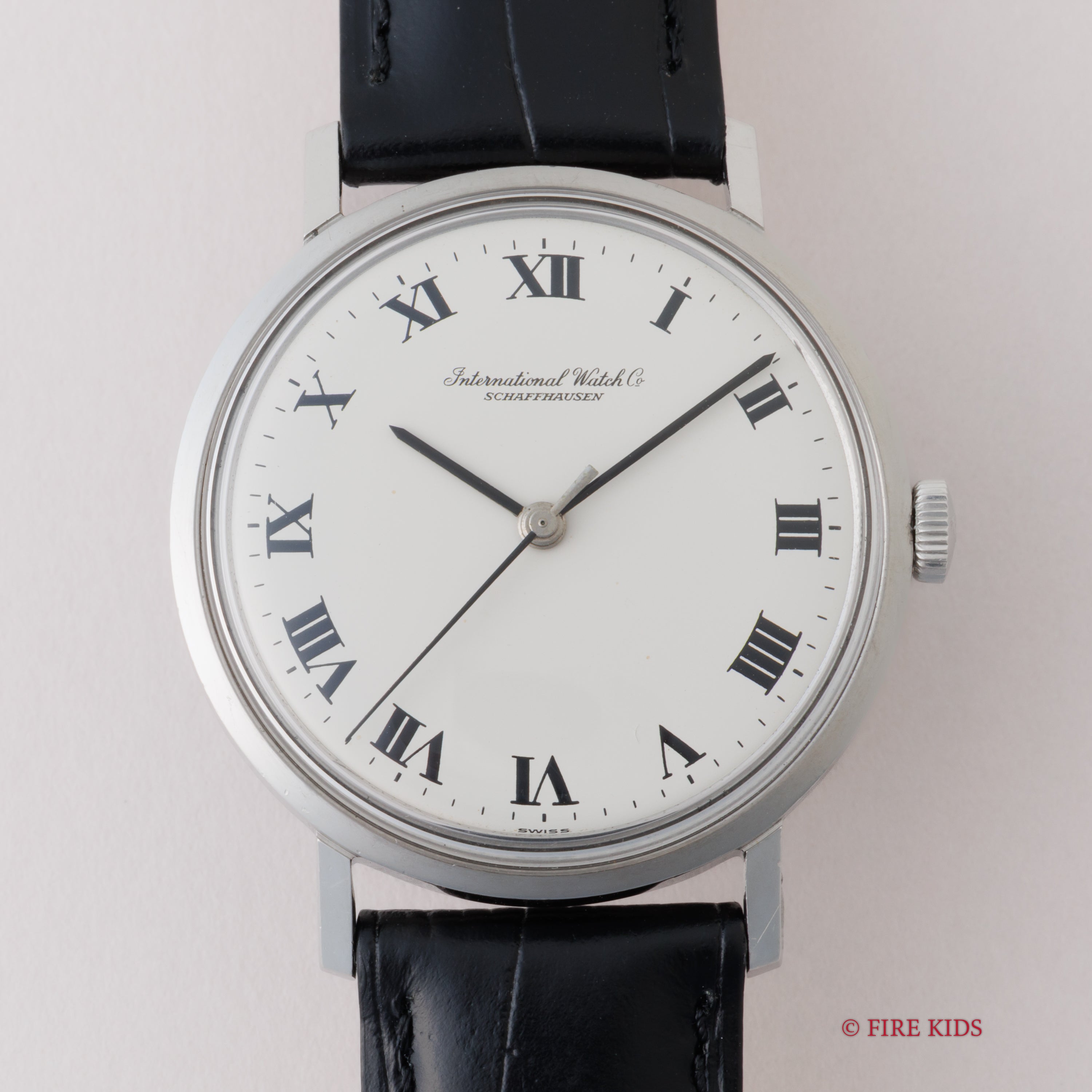 IWC	Cal.89搭載ラウンドケース ホワイトローマンダイヤル 1978年製 手巻 お魚リューズ