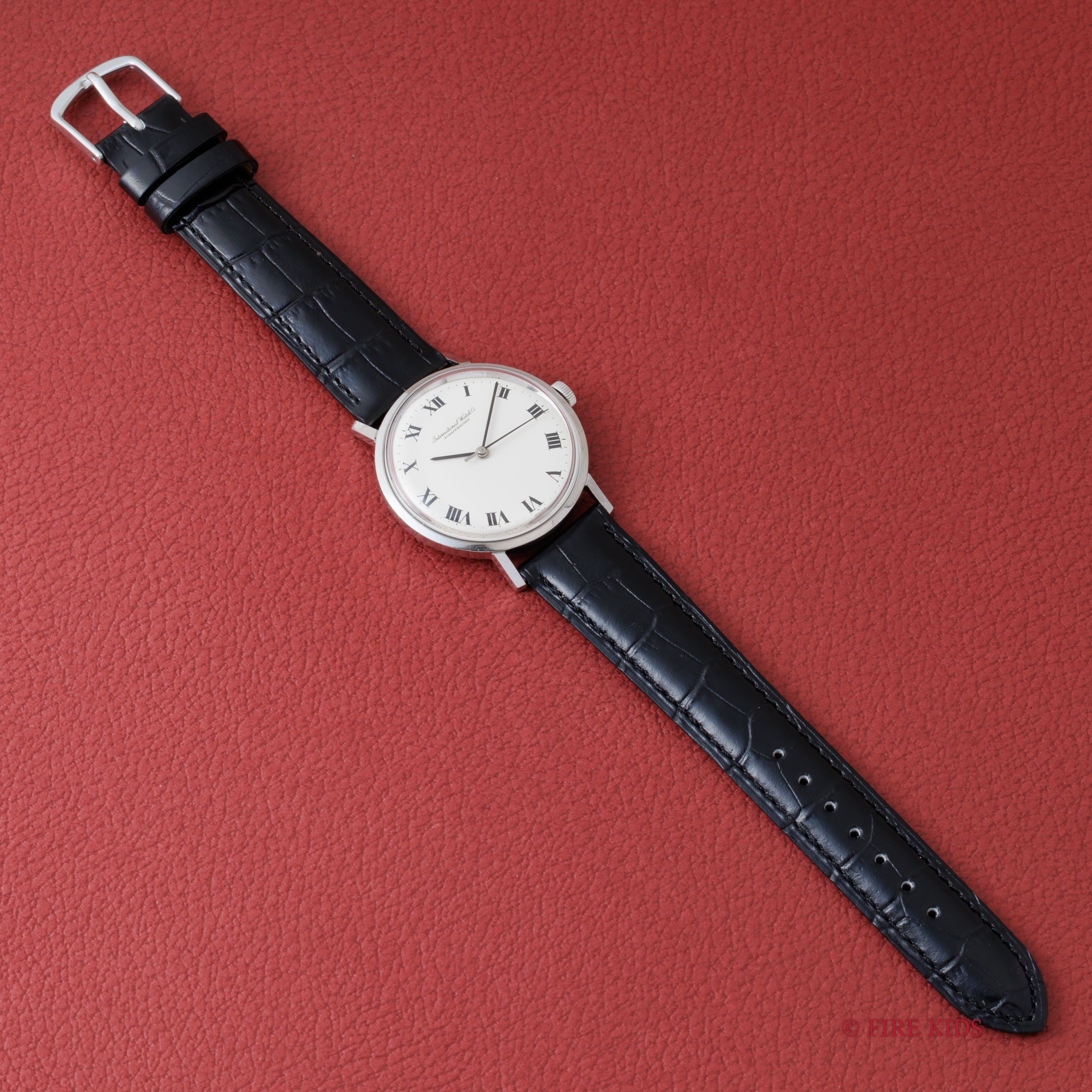 IWC	Cal.89搭載ラウンドケース ホワイトローマンダイヤル 1978年製 手巻 お魚リューズ