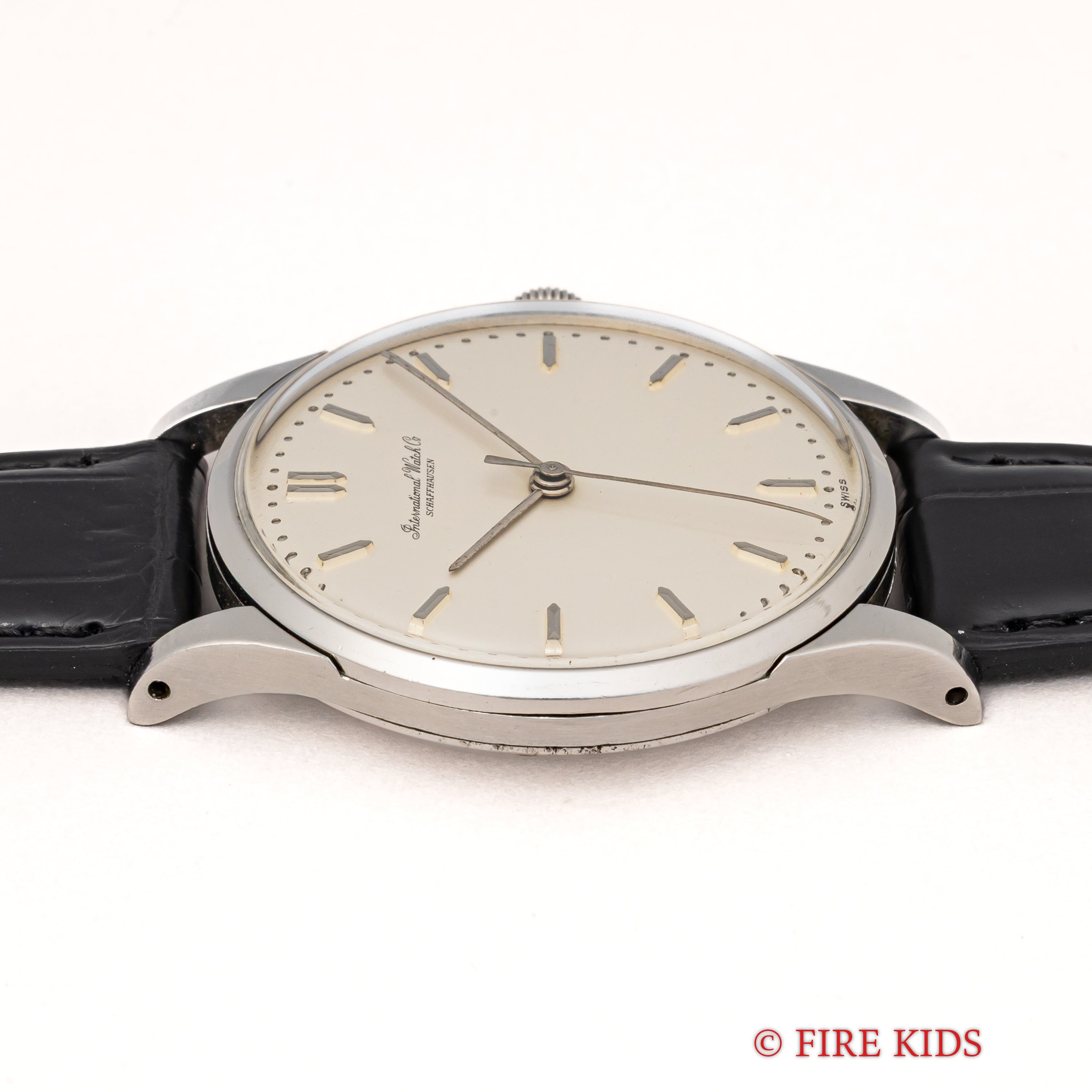 IWC ラウンドケース 1957年製 手巻き Cal.89 砲弾インデックス　ビックケース