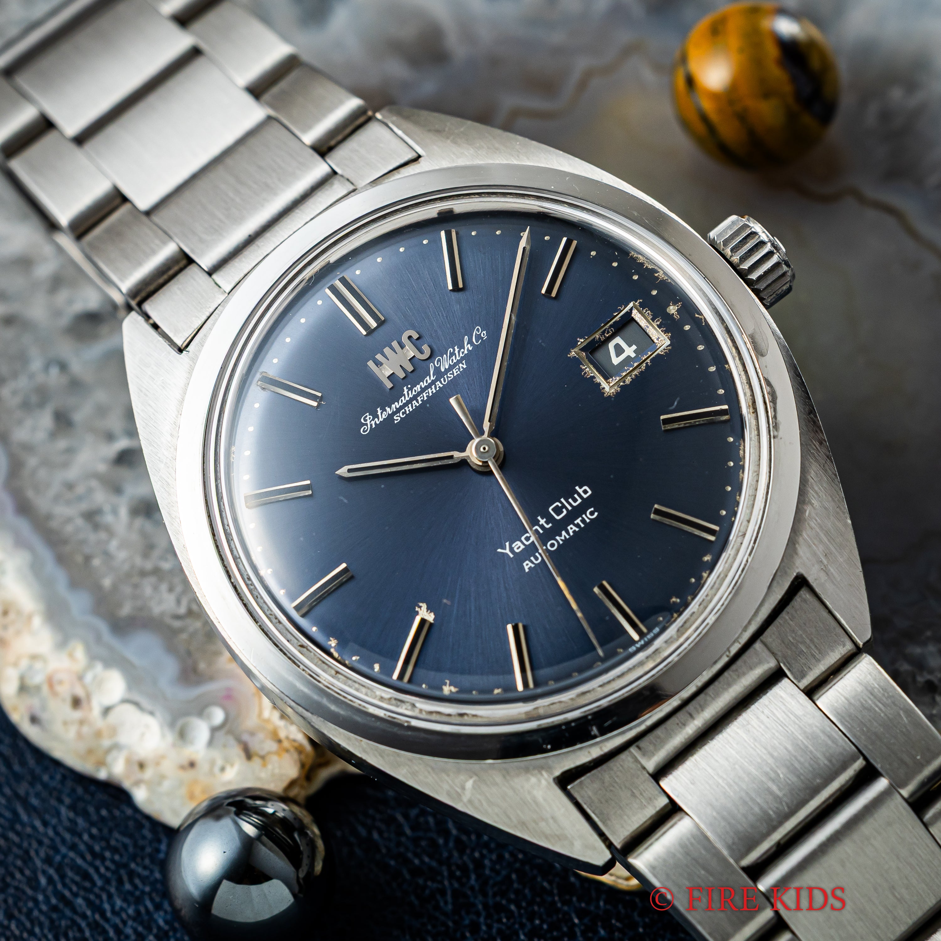 IWC ヨットクラブ 1973年製 ブルーダイヤル Cal.8541B ペラトン式自動巻き 純正3連ブレス