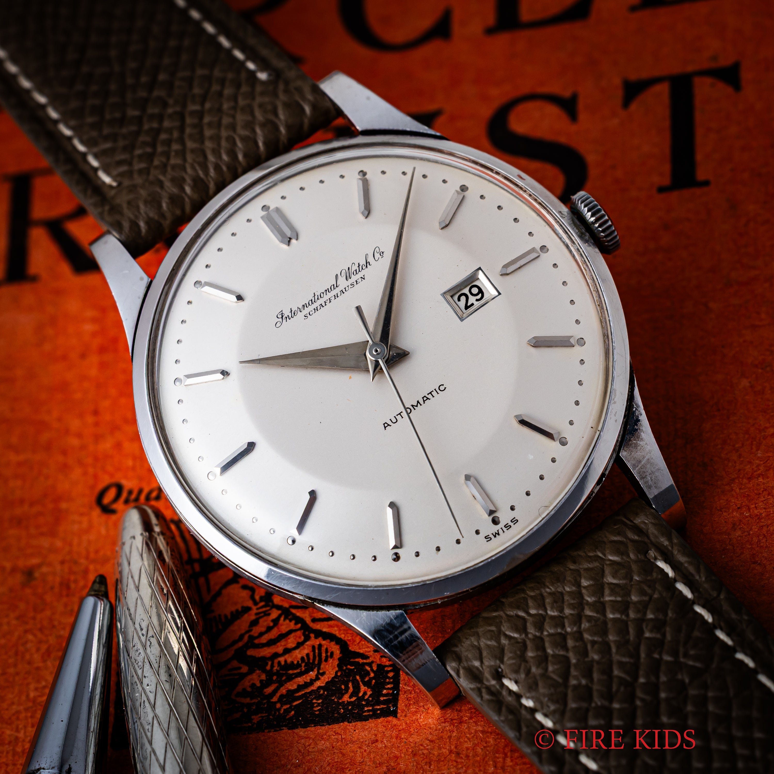 IWC プラチナラウンドケース 1960年製/昭和35年製 寄り目 Cal.8531 砲弾インデックス Ref.140263