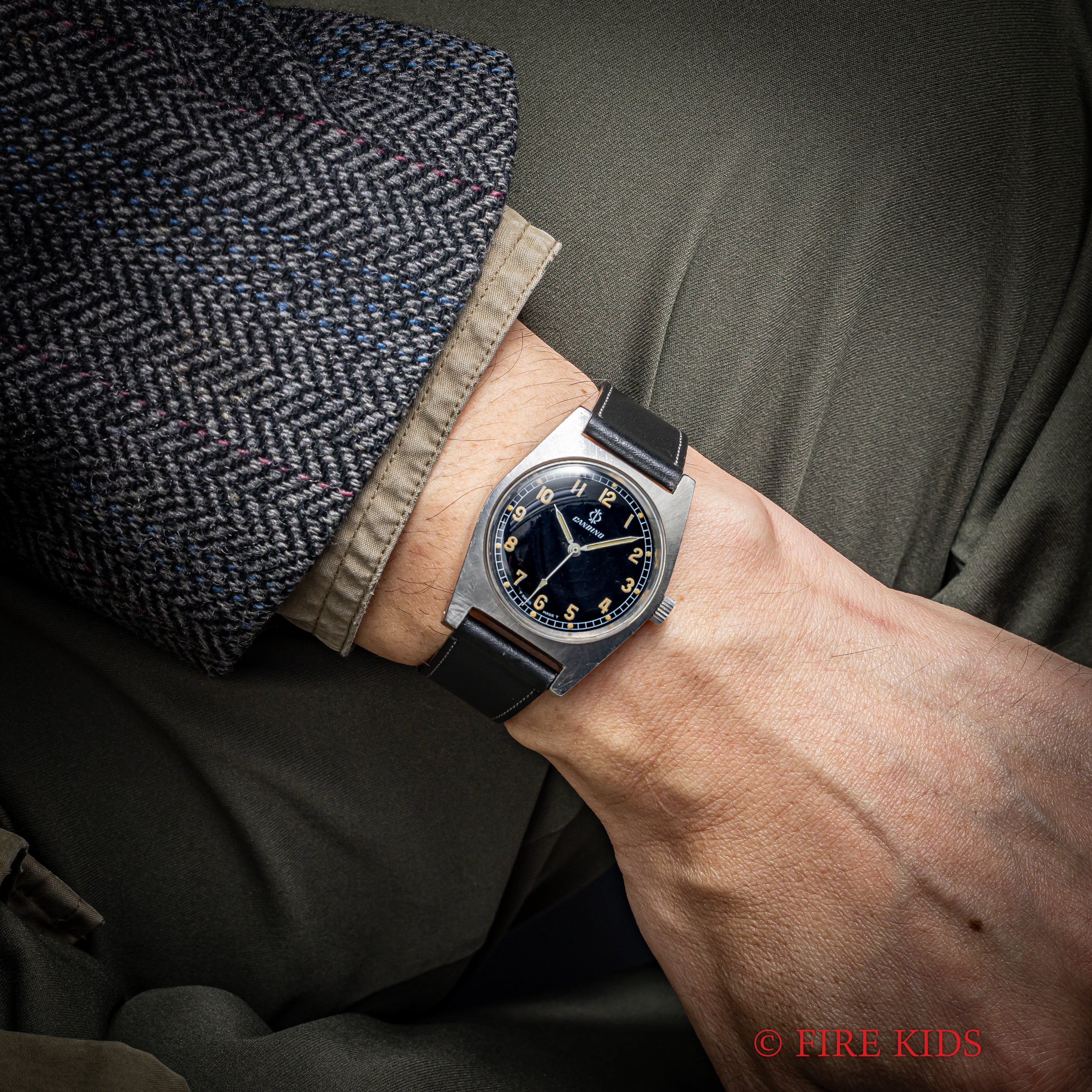 キャンディーノ スウェーデン軍軍用時計 スリークラウンズ 1970年代製 スイス製 ハック付き