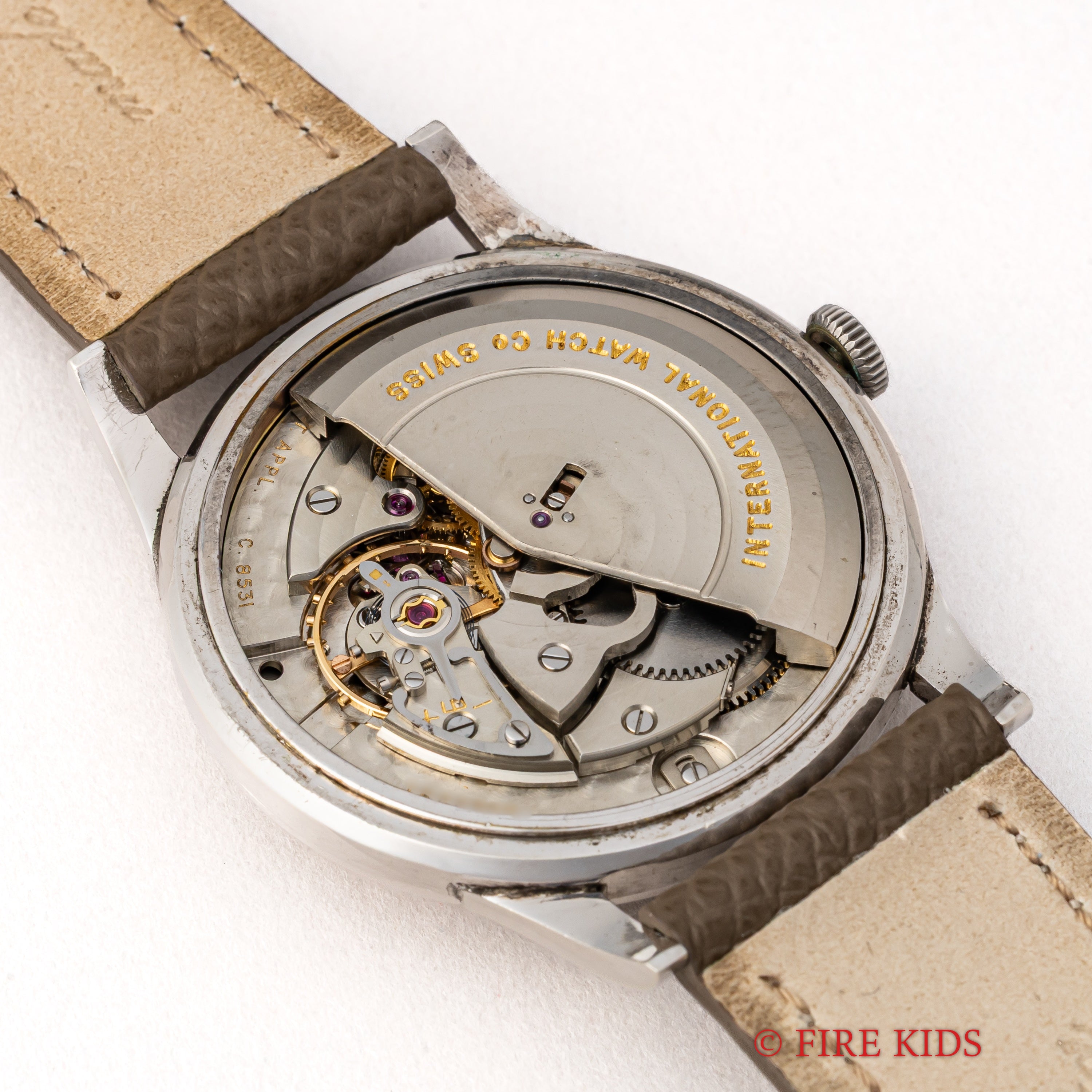 IWC プラチナラウンドケース 1960年製/昭和35年製 寄り目 Cal.8531 砲弾インデックス Ref.140263