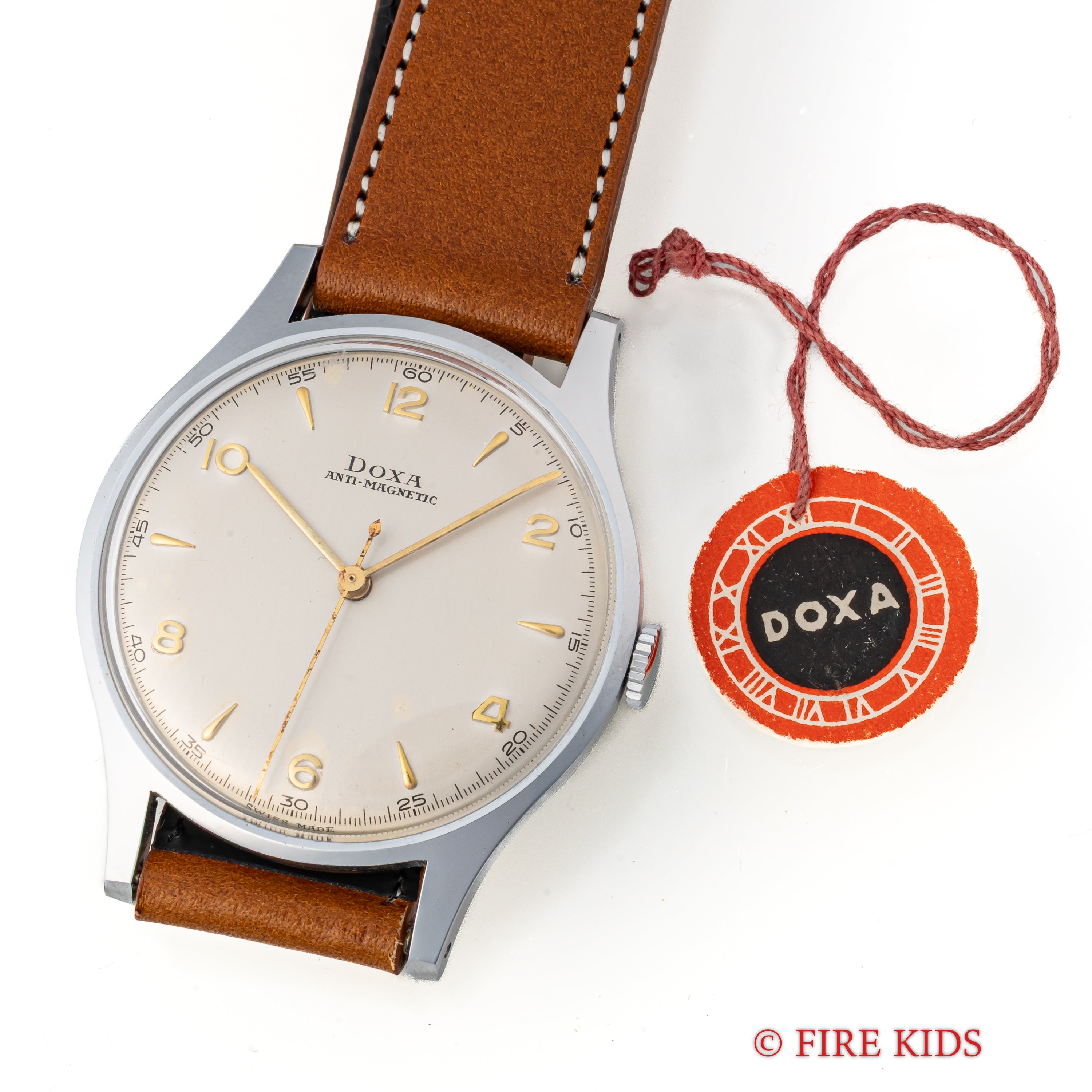 ドクサ 1950年代製 手巻き 飛びアラビアダイヤル タグ付美品