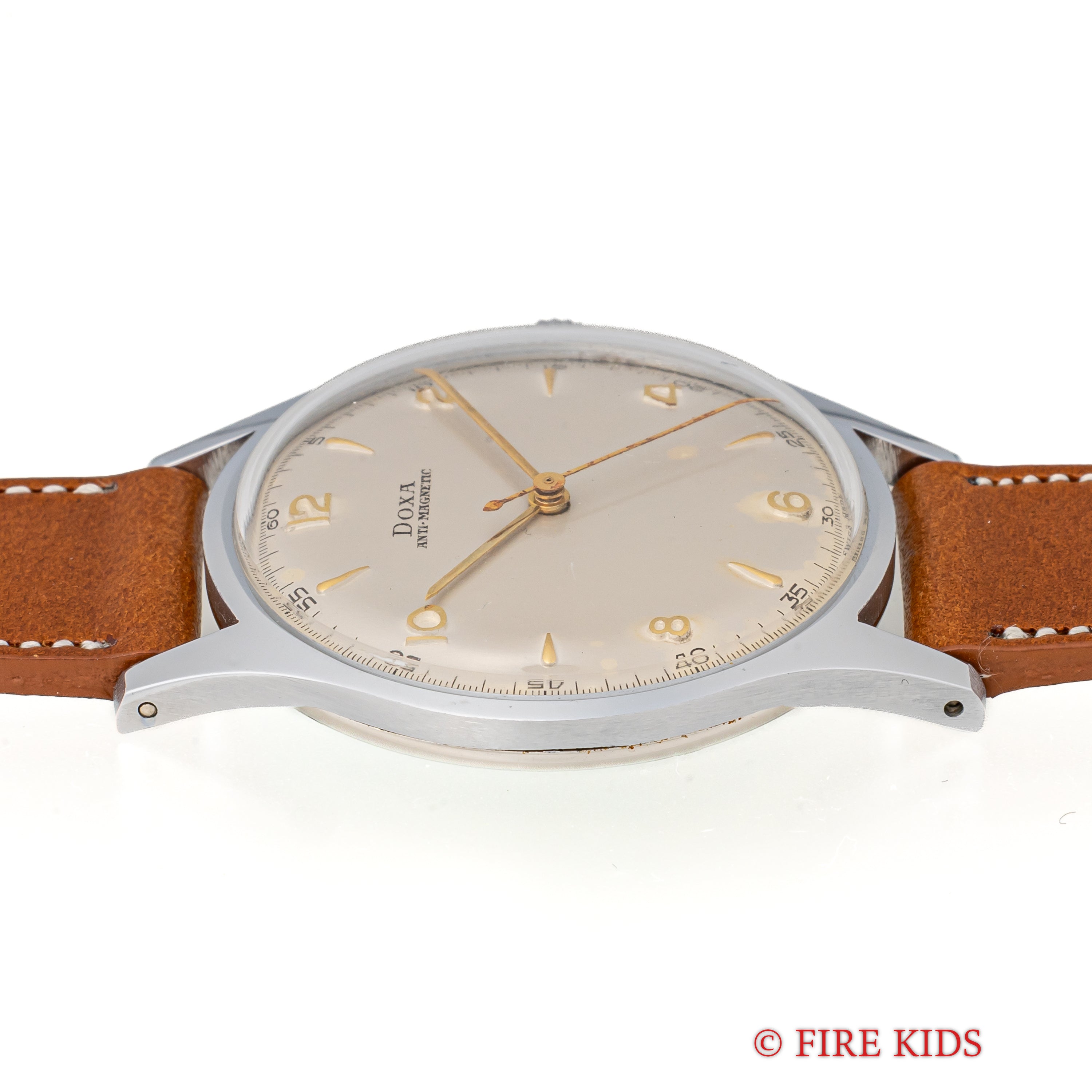 ドクサ 1950年代製 手巻き 飛びアラビアダイヤル タグ付美品