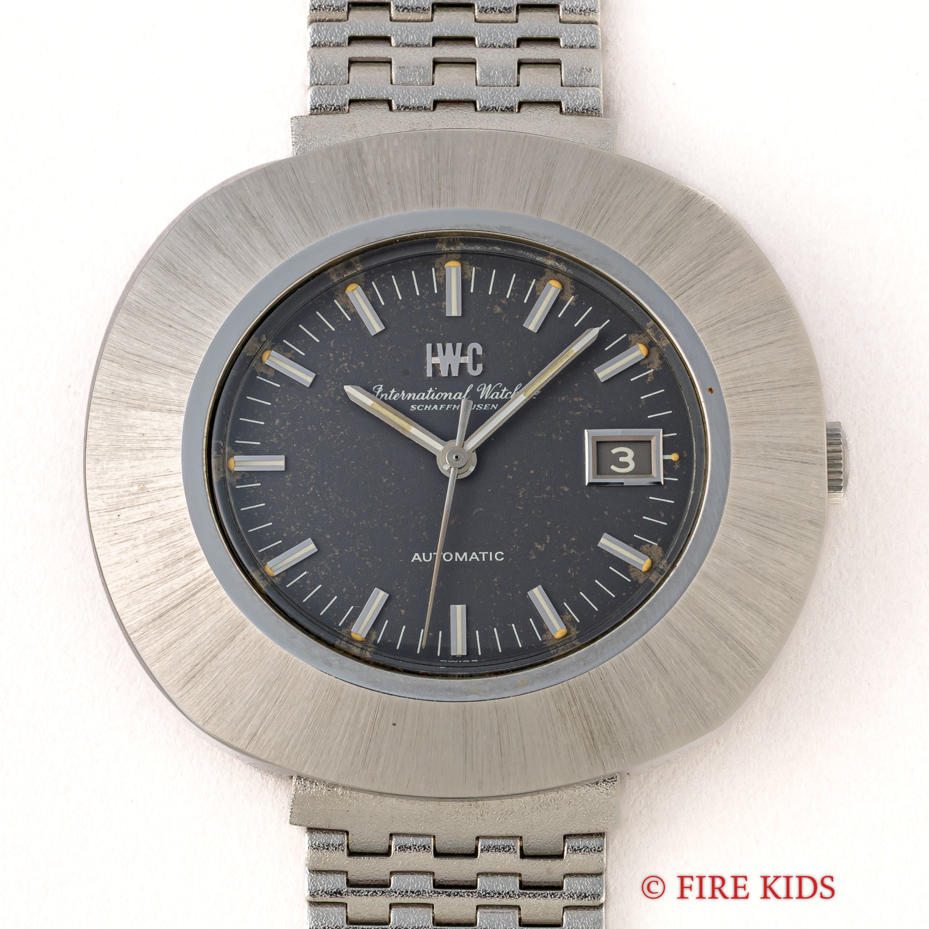 IWC オーバルケース グレーダイヤル 1972年製 Cal.8541B 純正ブレス 箱、タグ付き