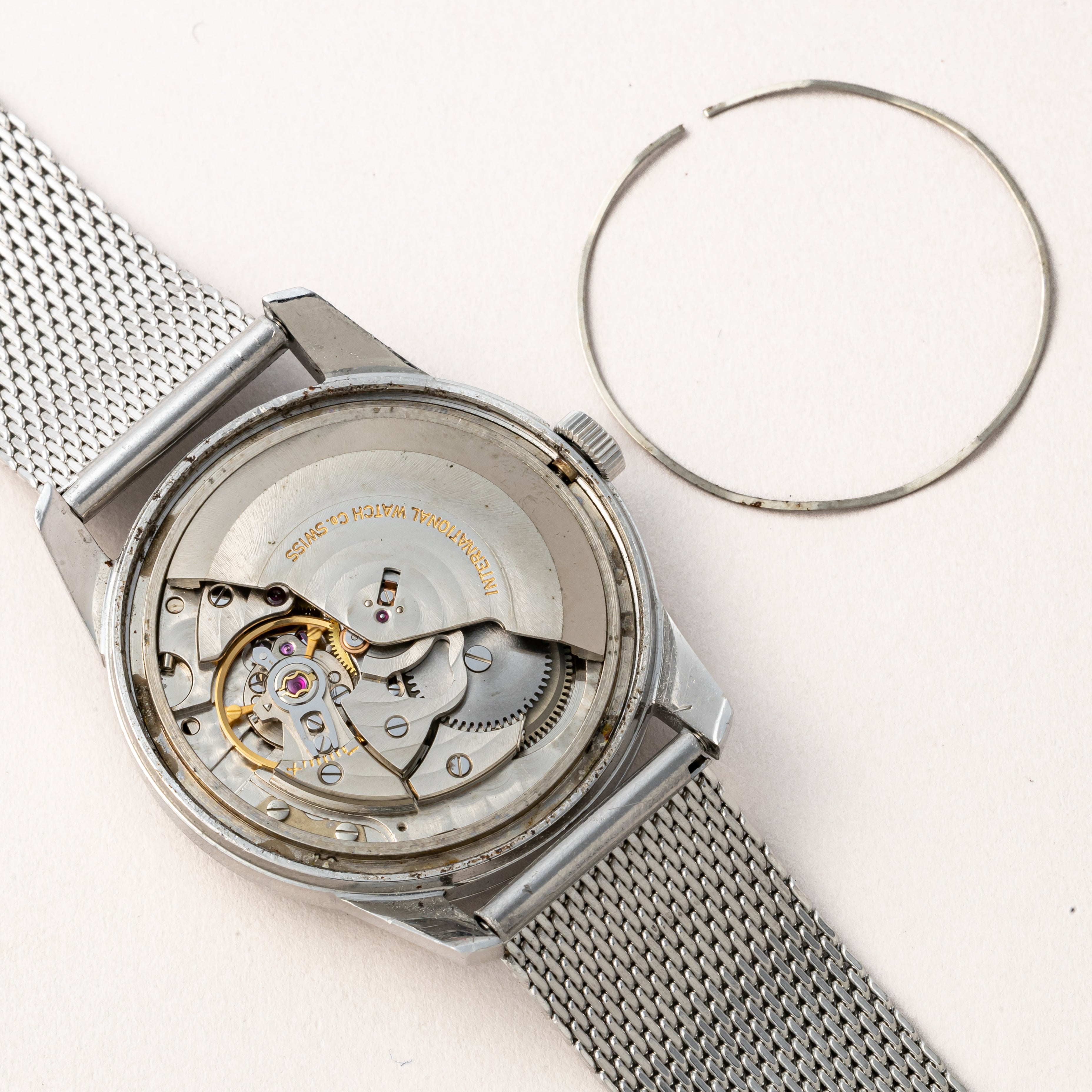 IWC ラウンドケース 1970年製/昭和45年製 Ref.R810AD 純正メッシュブレス付き