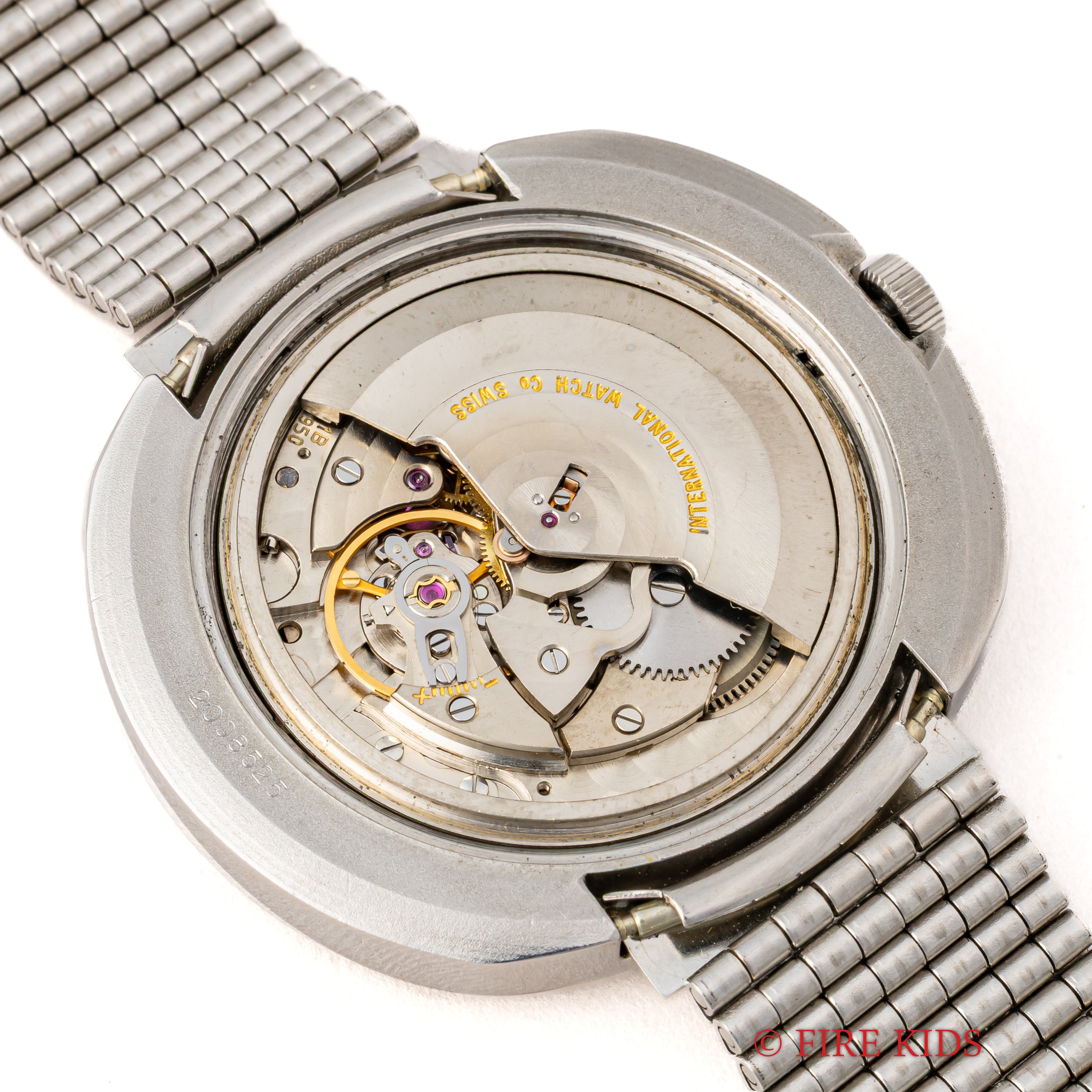 IWC オーバルケース グレーダイヤル 1972年製 Cal.8541B 純正ブレス 箱、タグ付き