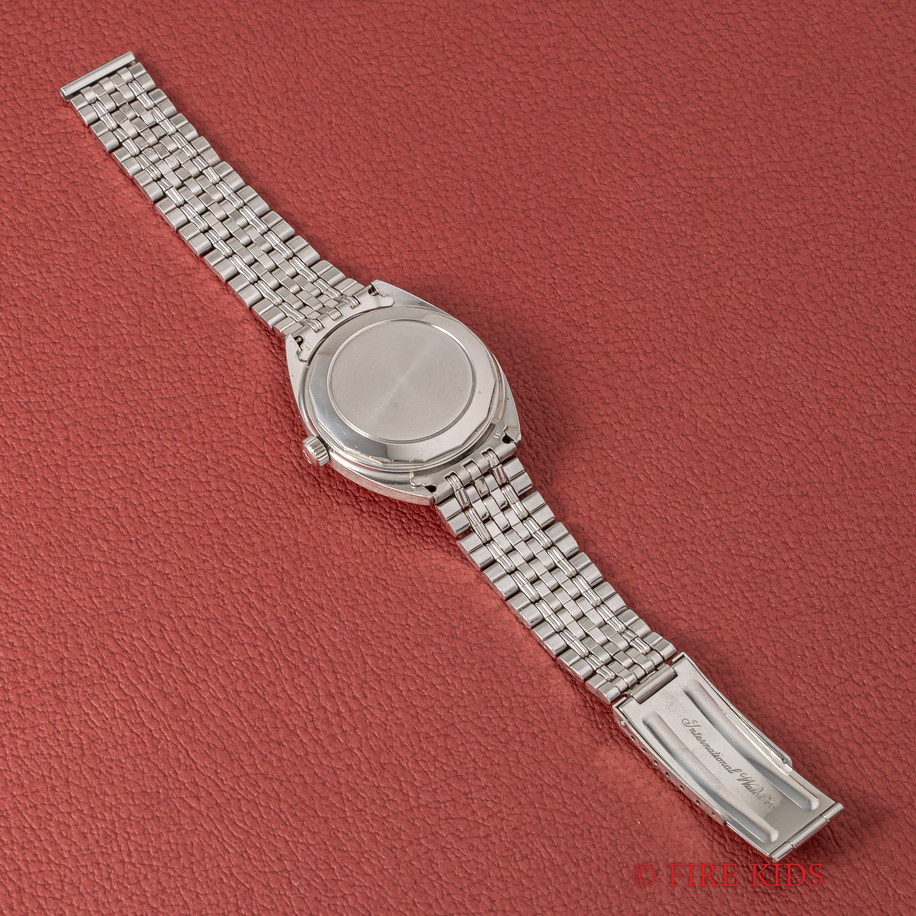 IWC ヨットクラブ Ref.811AD 1973年製 ペラトン式自動巻き Cal.8541B 純正ゲイフレアーブレス付きホワイトローマン