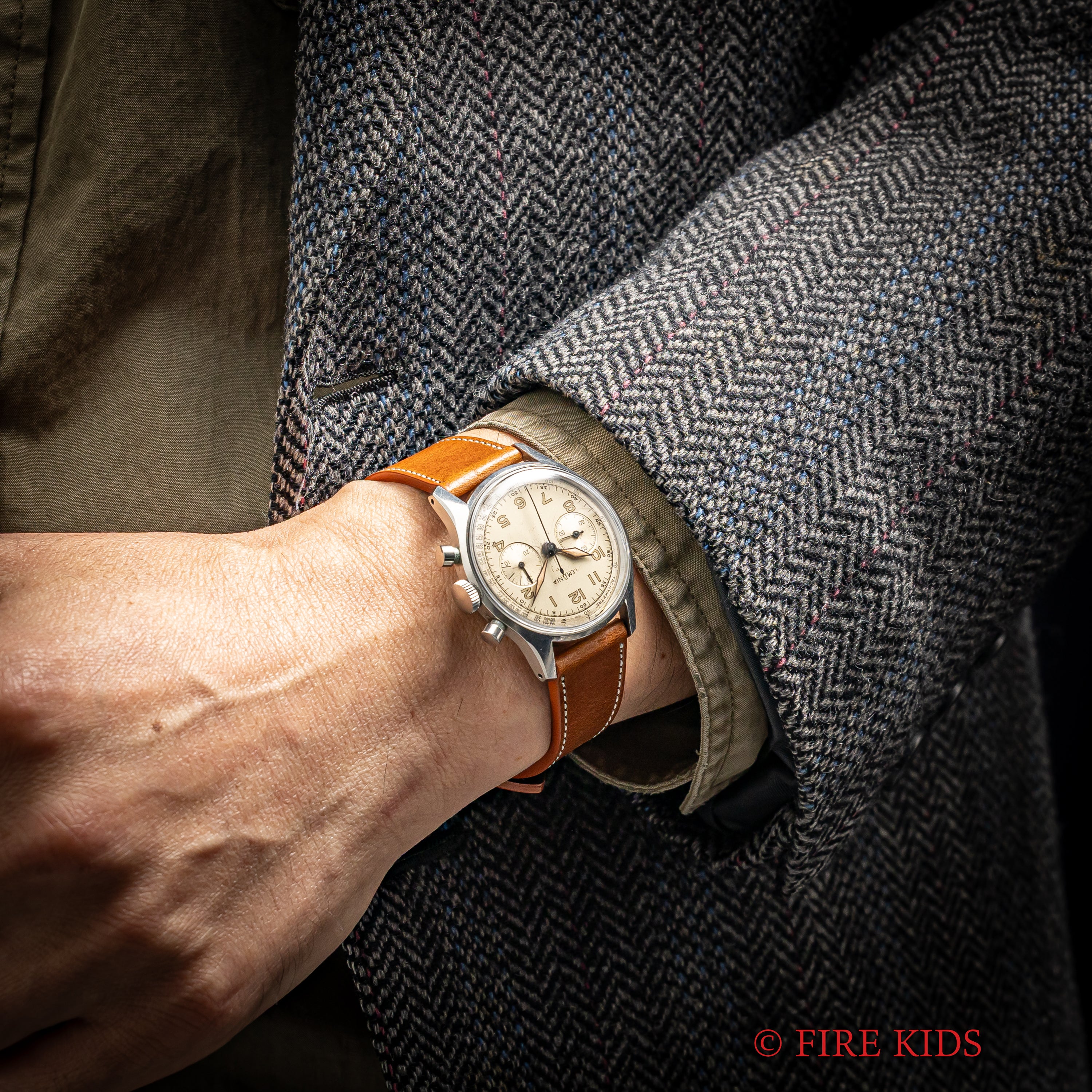 レマニア 1950年代製 2レジスタークロノグラフ Cal.27CH 手巻 スクリューバック ラウンドプッシャー