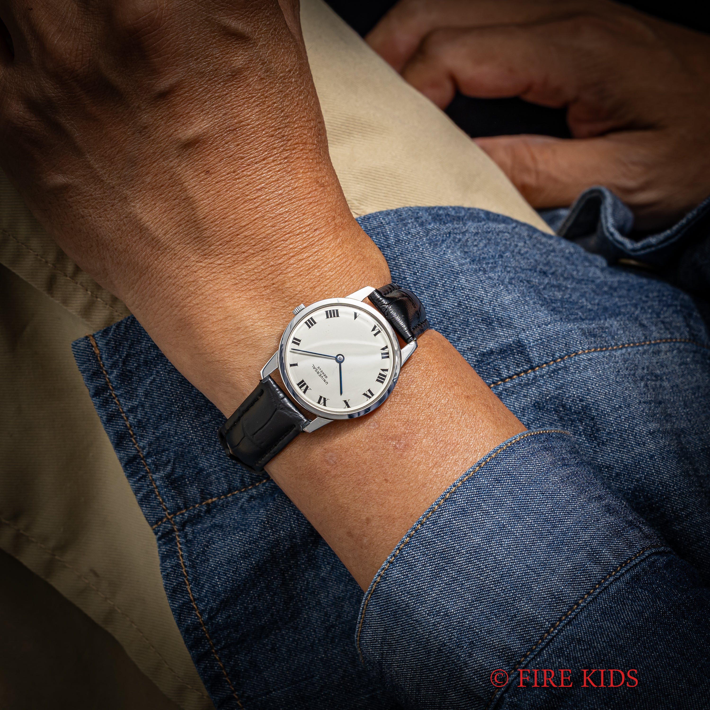 ユニバーサルジュネーブ アルテッセ ホワイトローマン 1970年代製 手巻き