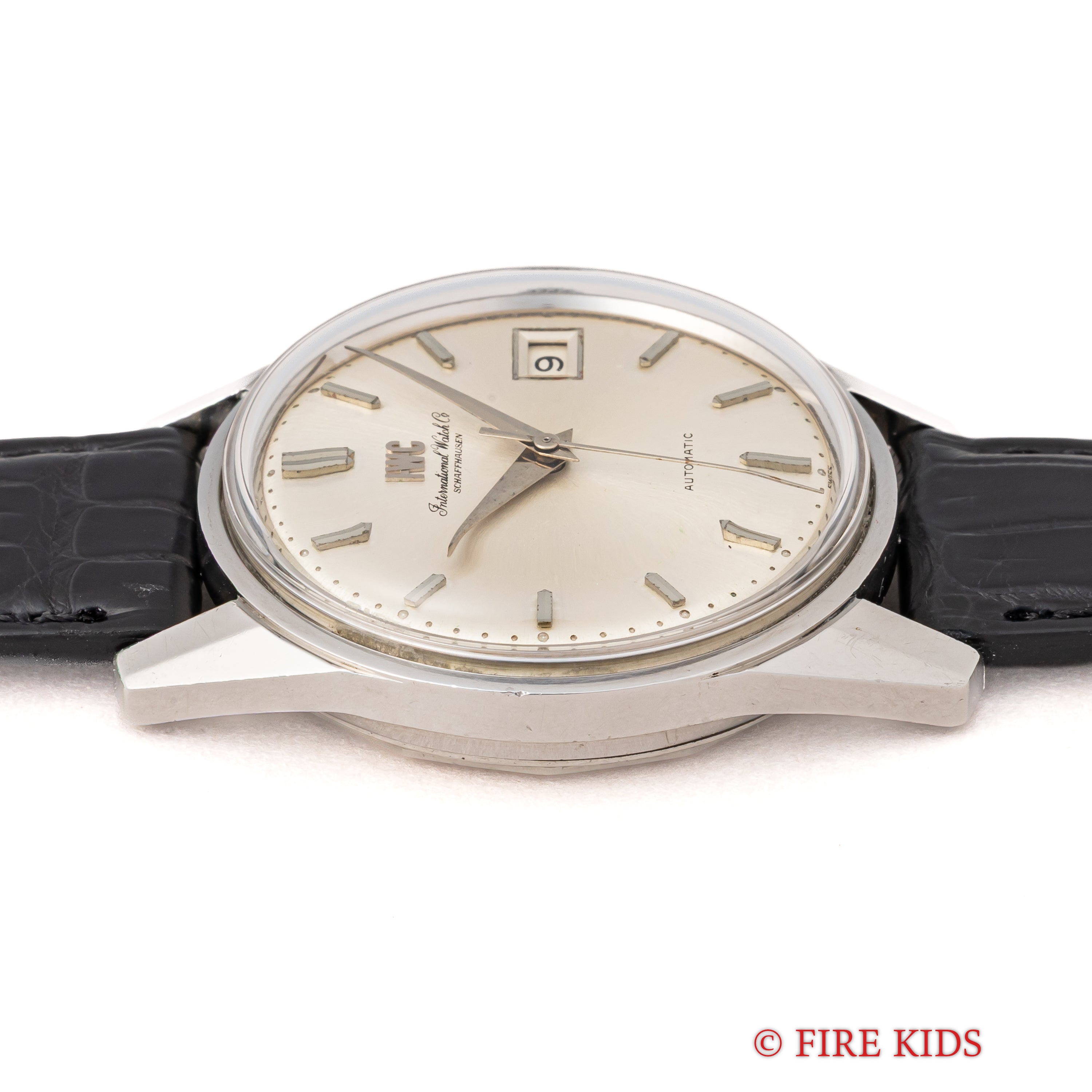 IWC ラウンドケース 1972年製 Ref.820AD ペラトン式自動巻き Cal.8541B