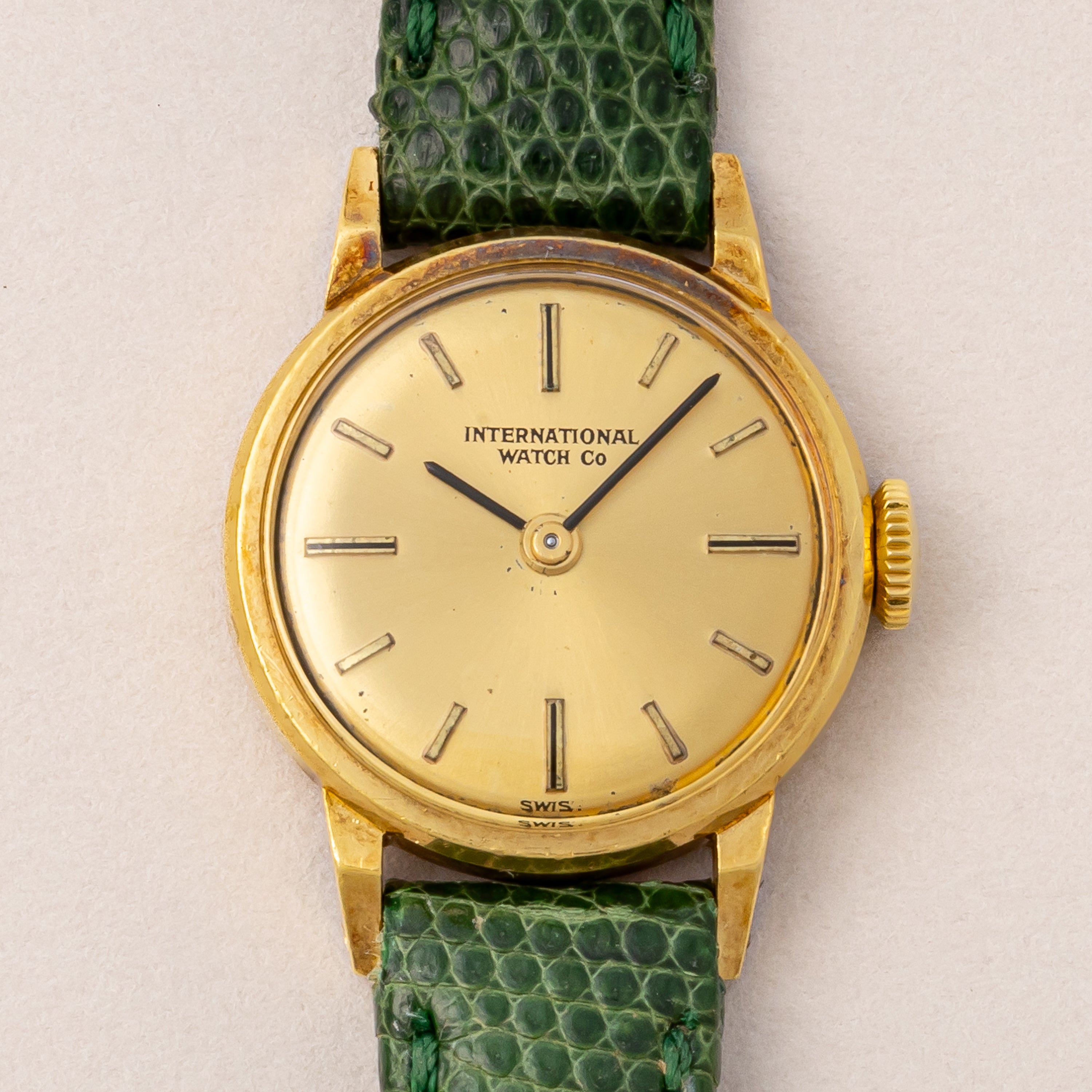 IWC レディース ラウンドケース 1970年製 Ref.4023 18金イエローゴールド