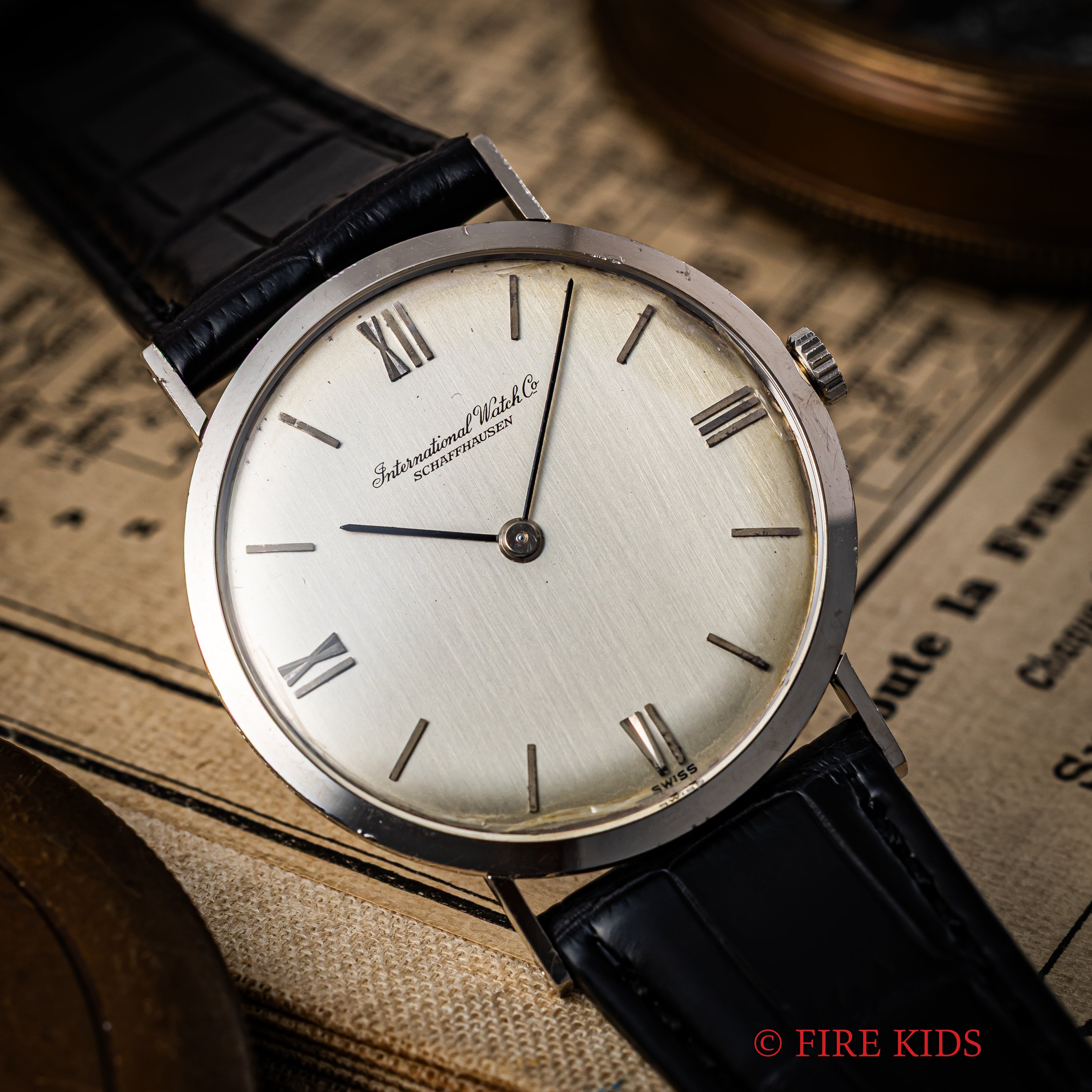 IWC ラウンドケース 1972年製 18金無垢 飛びローマンダイヤル Ref.1220