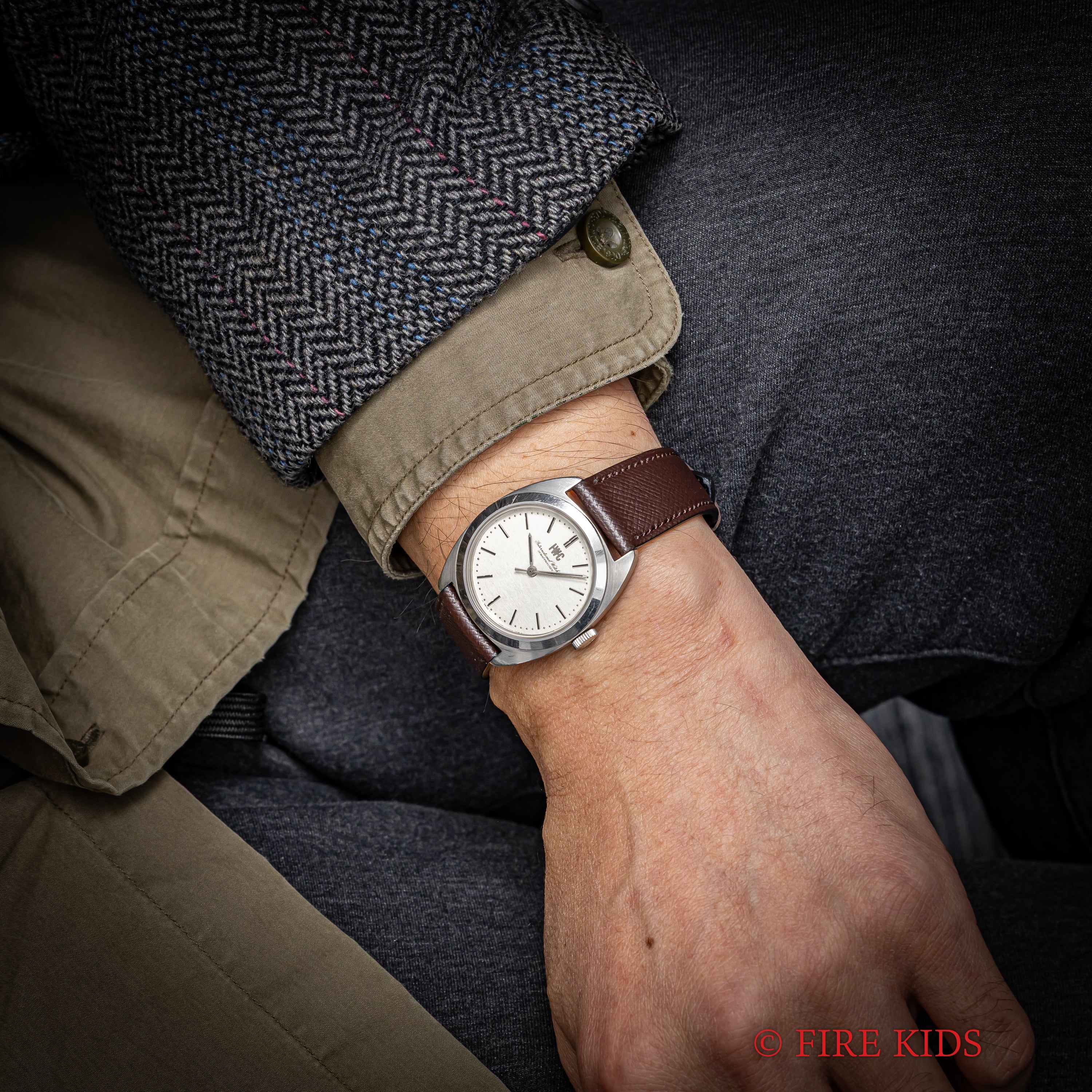 IWC トノー型 ヨットクラブスタイル 1976年製 Ref.2606 手巻き Cal.89 手巻き お魚リューズ