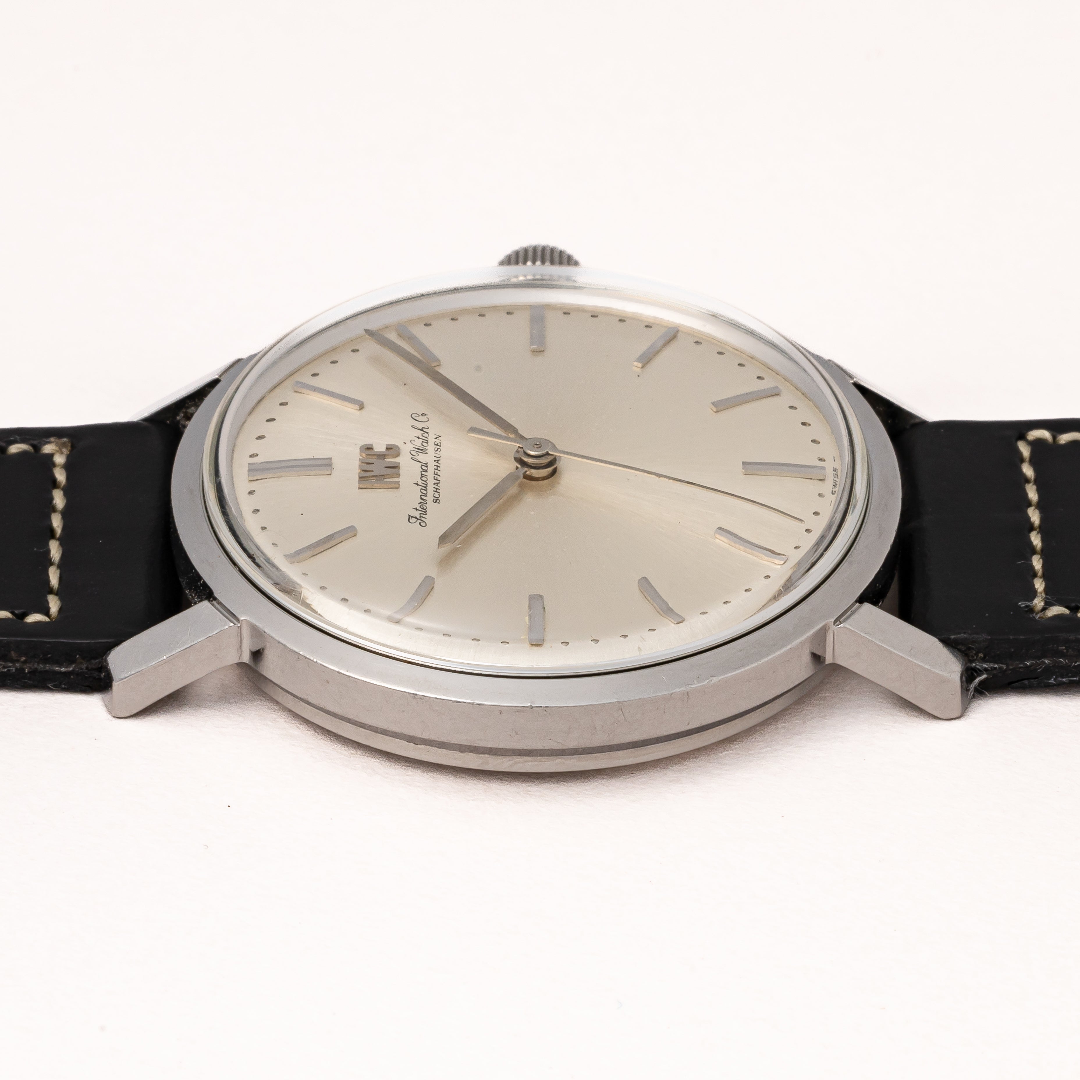 IWC ラウンドケース 1970年製 Ref.1818 手巻き Cal.89 シルバーダイヤル