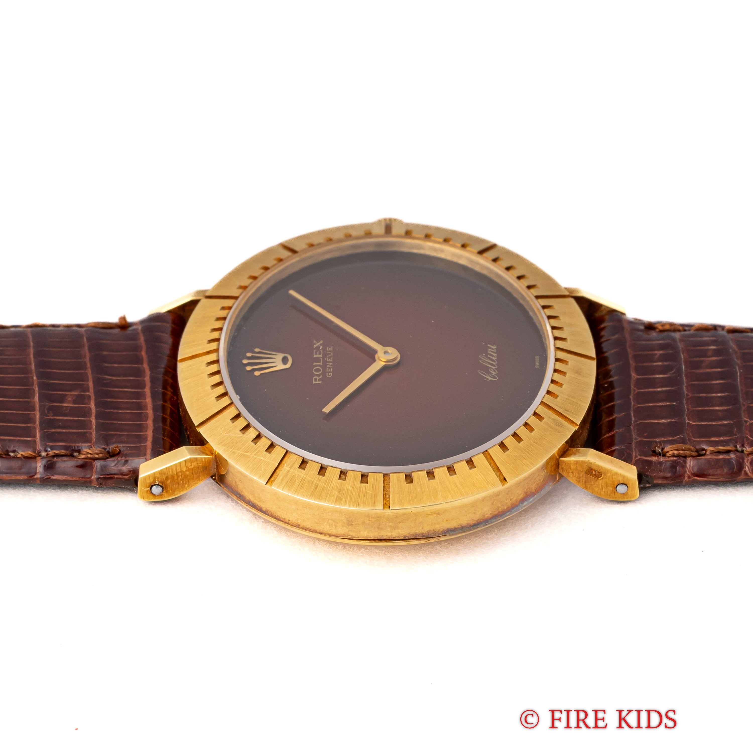 ロレックス チェリーニ レッドグラデーションダイヤル 18金無垢 1972年製 オーバル型 手巻き Ref.4083 王冠GP尾錠