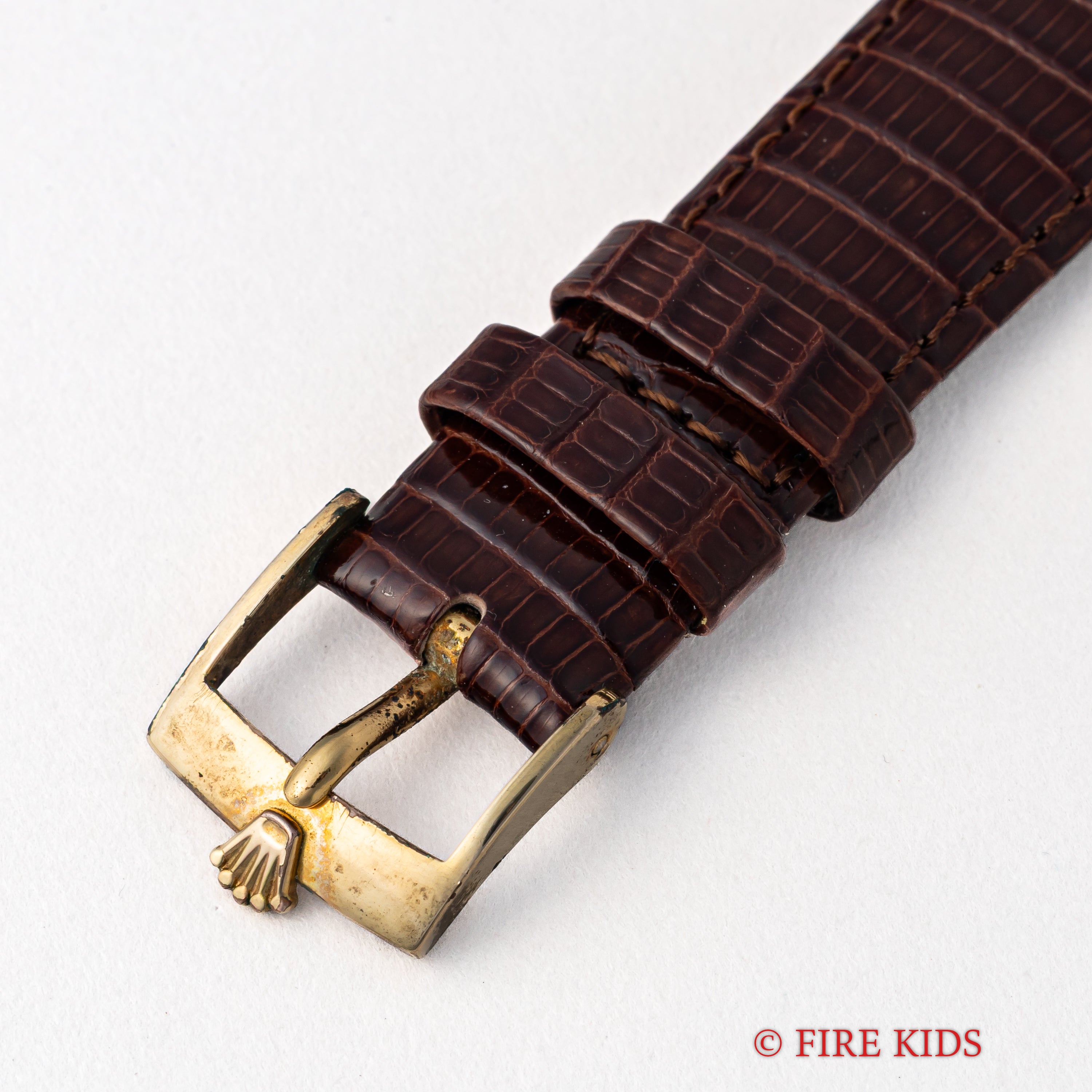 ロレックス チェリーニ レッドグラデーションダイヤル 18金無垢 1972年製 オーバル型 手巻き Ref.4083 王冠GP尾錠