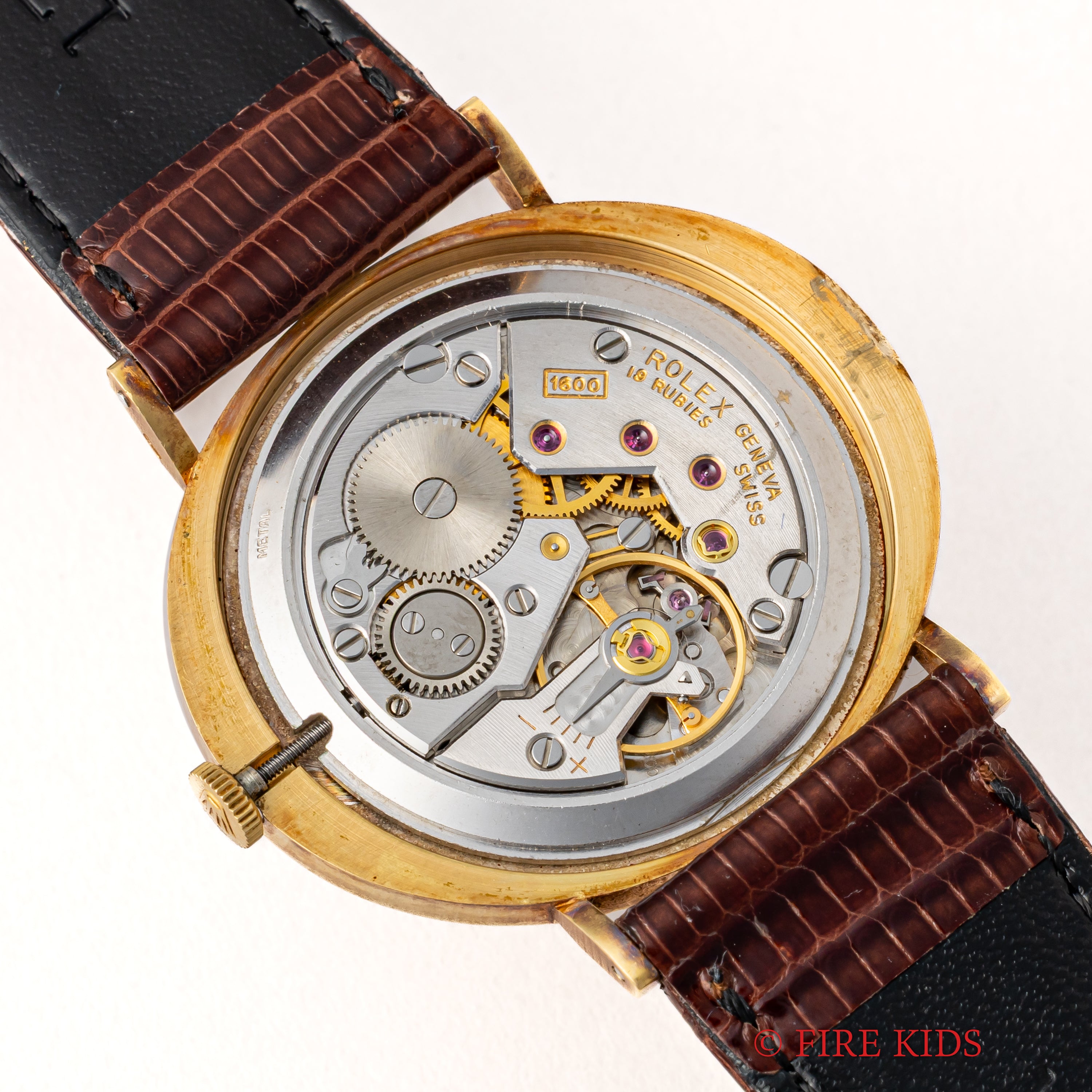 ロレックス チェリーニ レッドグラデーションダイヤル 18金無垢 1972年製 オーバル型 手巻き Ref.4083 王冠GP尾錠