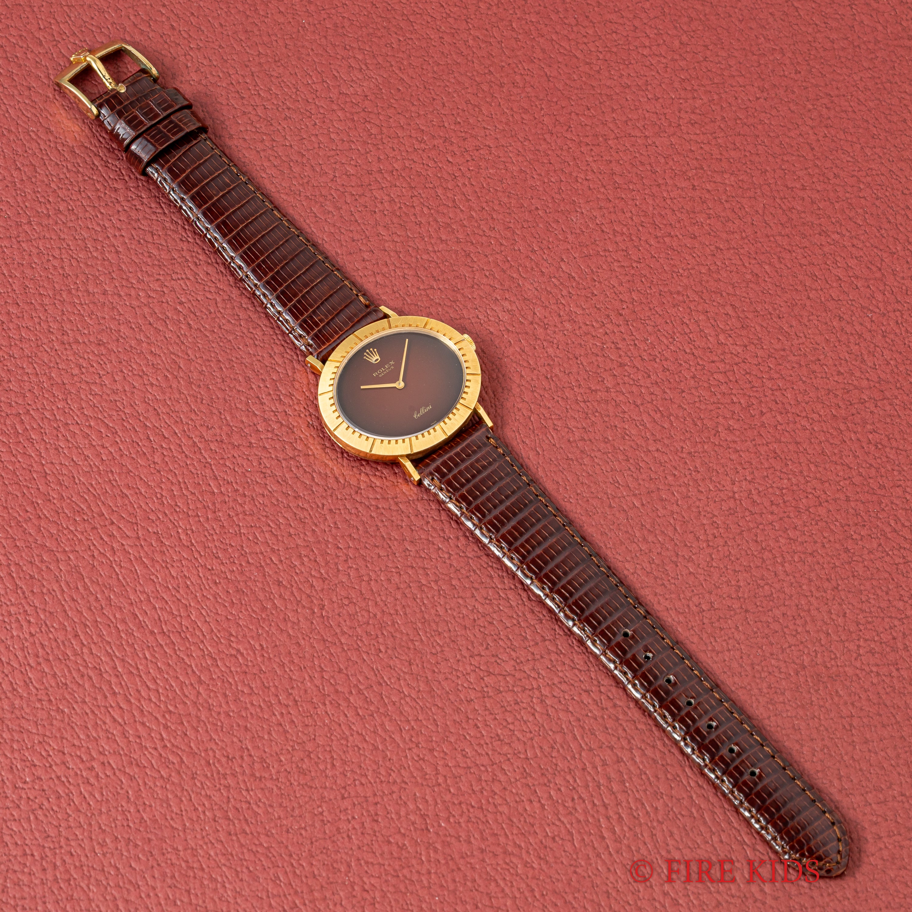 ロレックス チェリーニ レッドグラデーションダイヤル 18金無垢 1972年製 オーバル型 手巻き Ref.4083 王冠GP尾錠