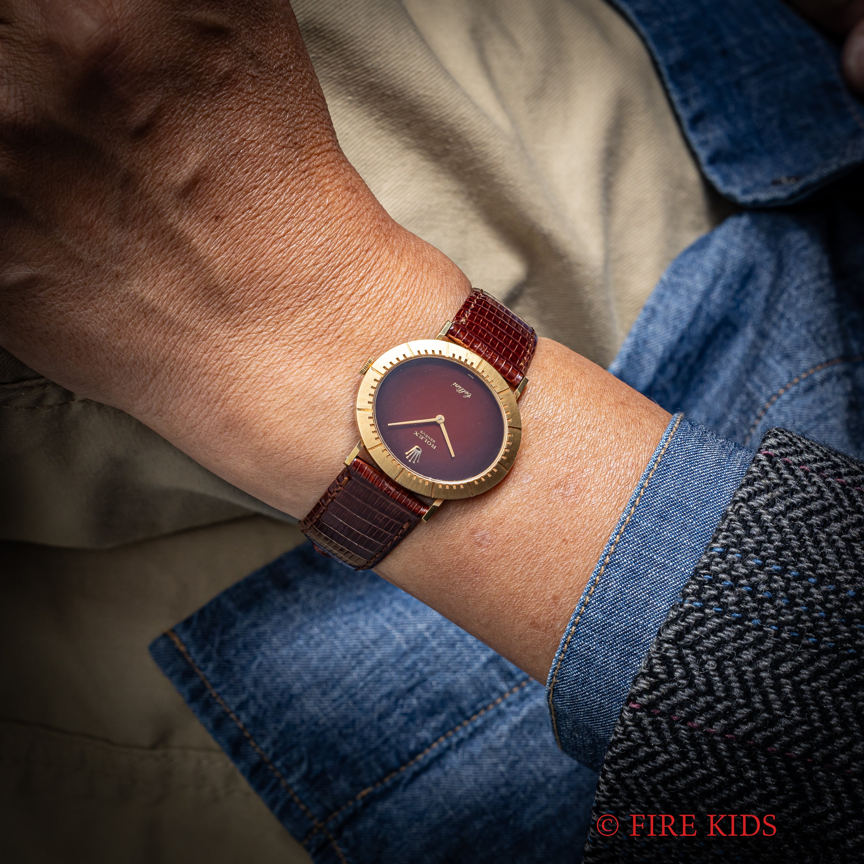 ロレックス チェリーニ レッドグラデーションダイヤル 18金無垢 1972年製 オーバル型 手巻き Ref.4083 王冠GP尾錠