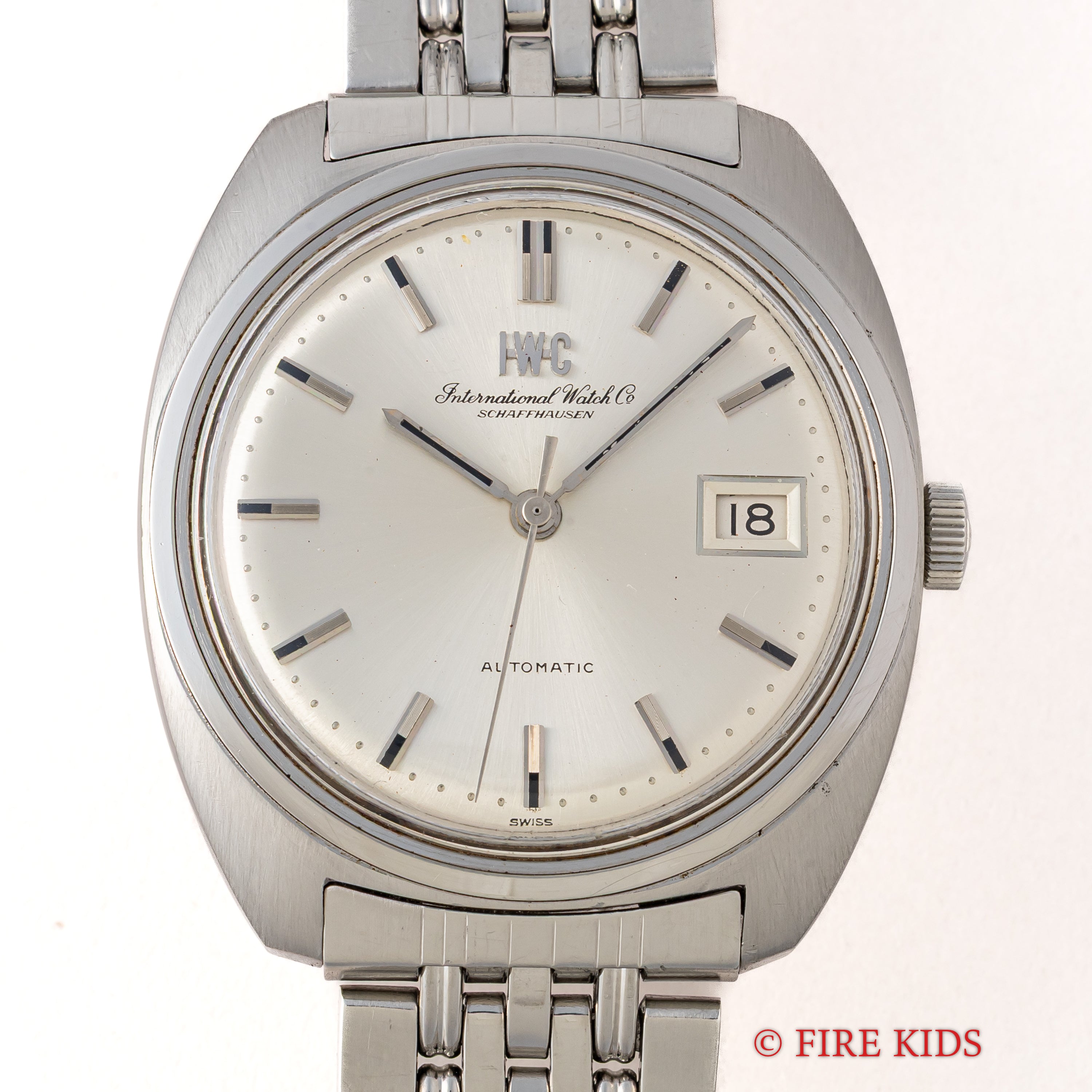 IWC トノーケース ゲイフレアブレス付き 1970年製 Ref.819A Cal.8541B