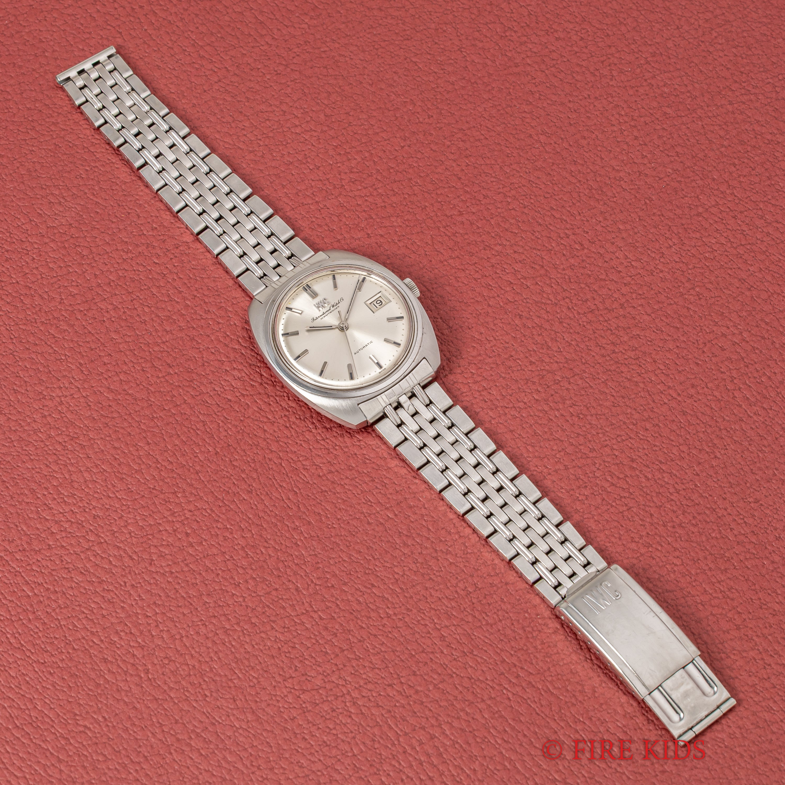 IWC トノーケース ゲイフレアブレス付き 1970年製 Ref.819A Cal.8541B