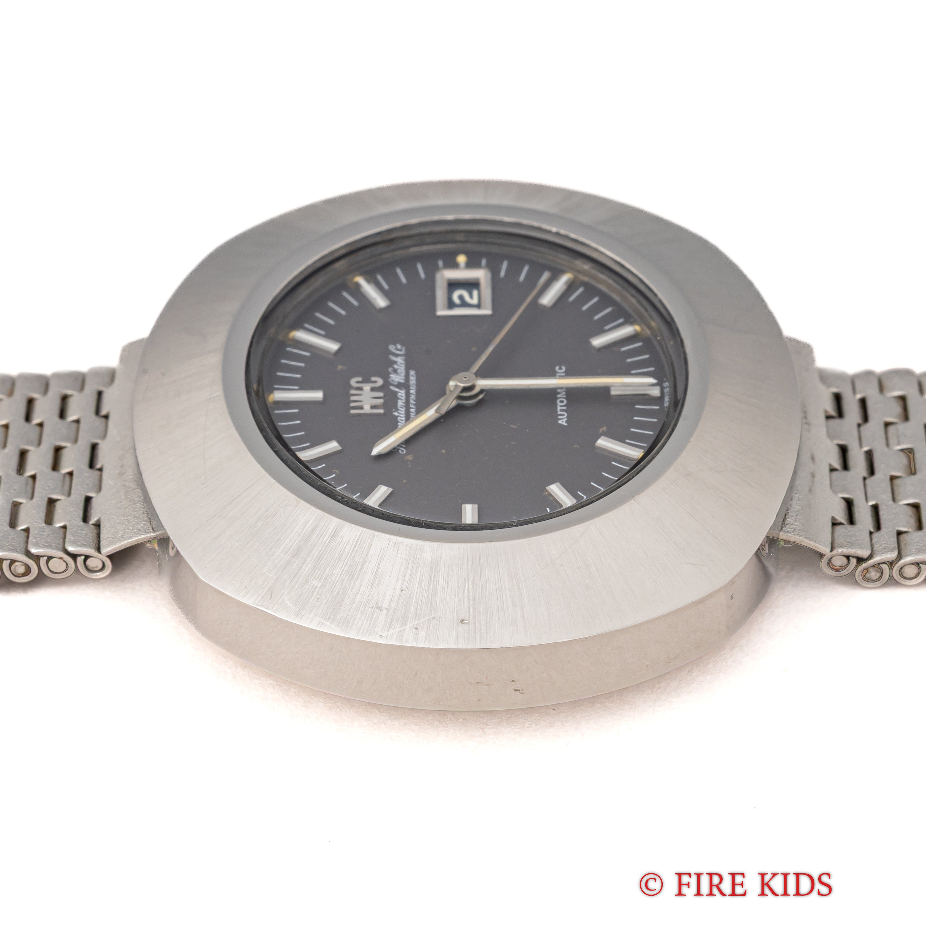 IWC ビッグオーバルケース グレーダイヤル 1973年製 Cal.8541B ペラトン式自動巻 純正ブレス