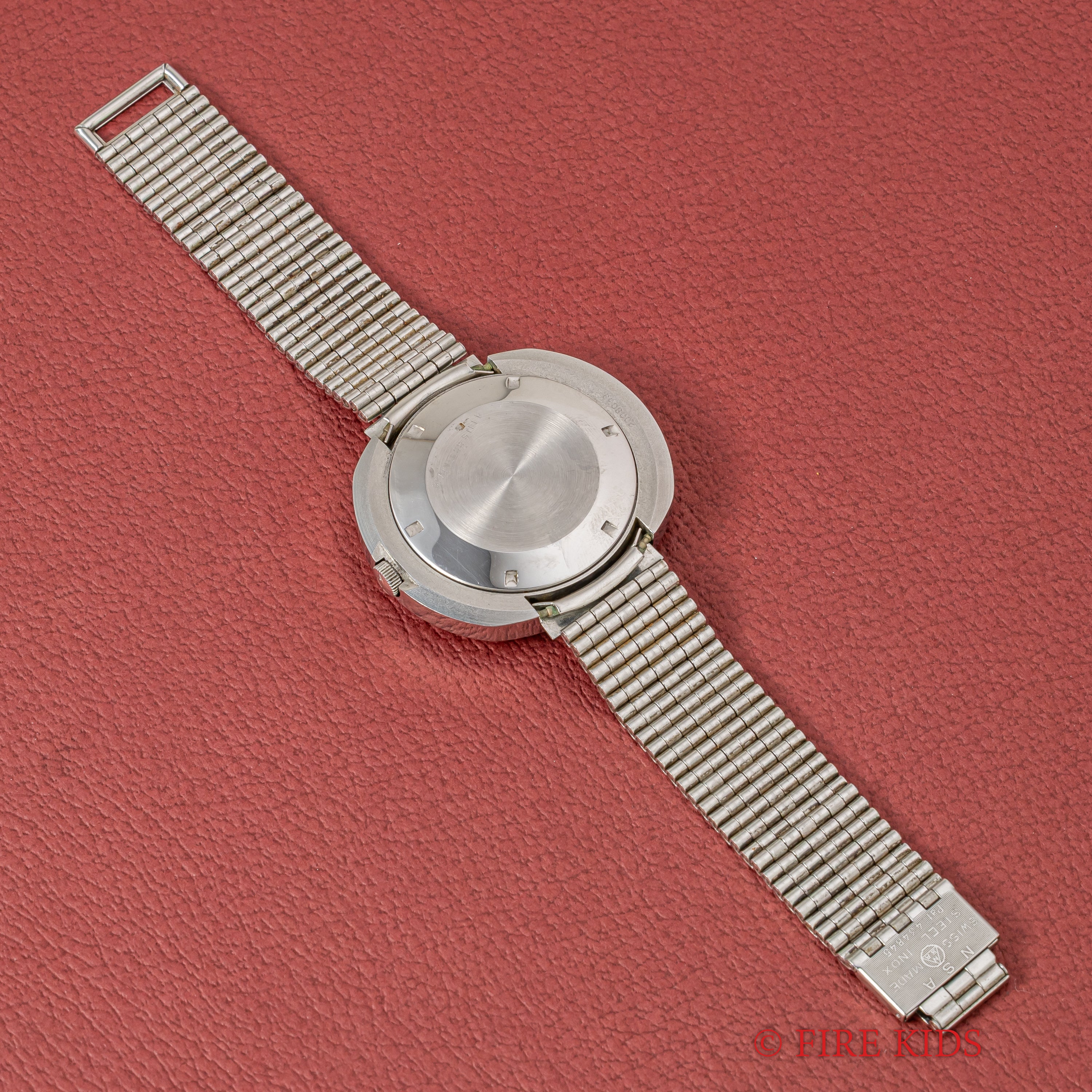 IWC ビッグオーバルケース グレーダイヤル 1973年製 Cal.8541B ペラトン式自動巻 純正ブレス