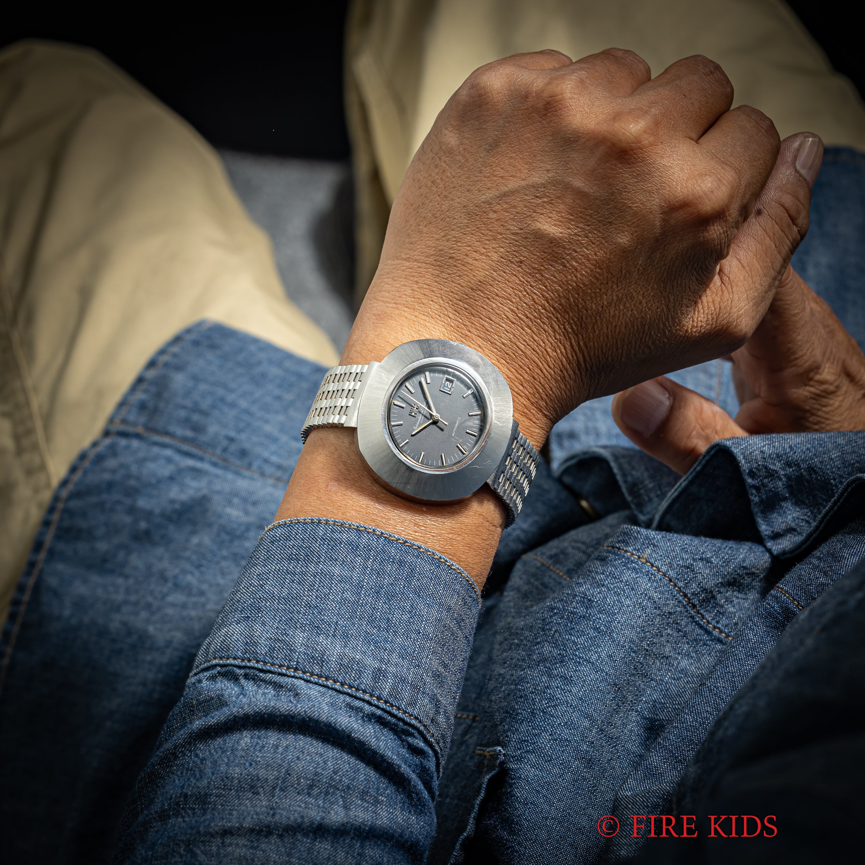 IWC ビッグオーバルケース グレーダイヤル 1973年製 Cal.8541B ペラトン式自動巻 純正ブレス