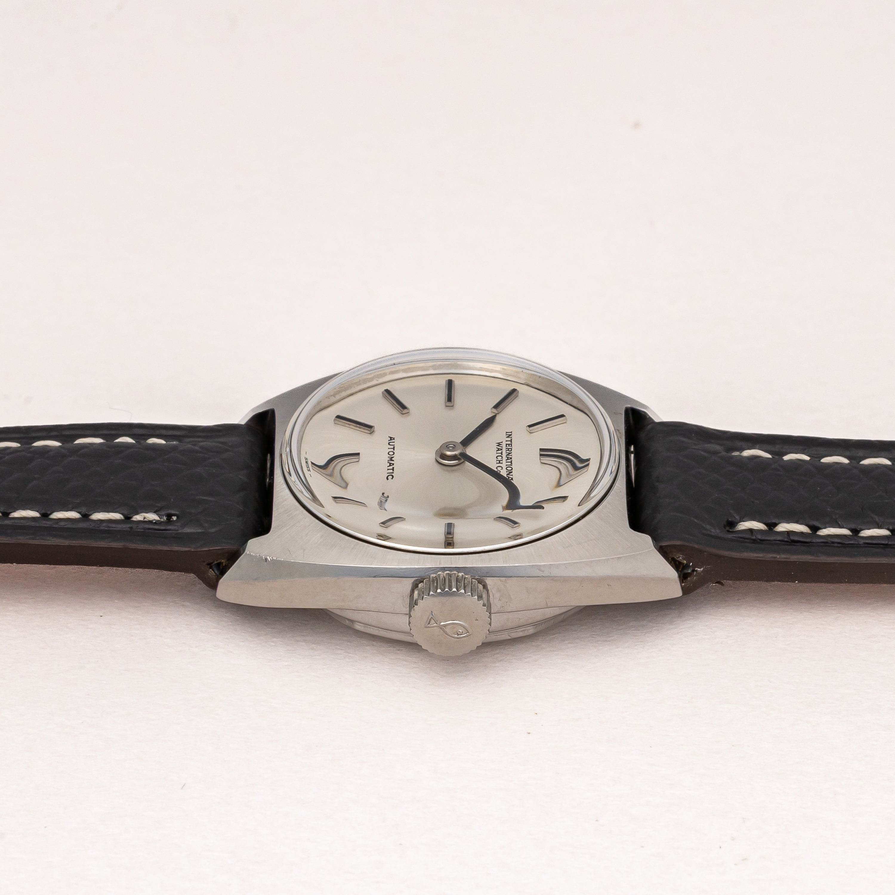 IWC レディース トノーケース1972年製  Ref.R440S 箱・ギャラ付き